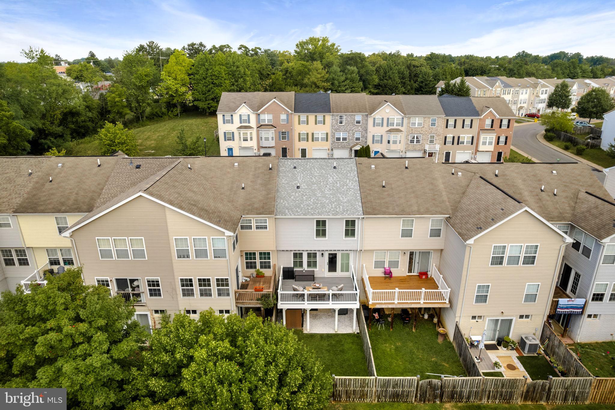 COUNTY GREEN - Residential