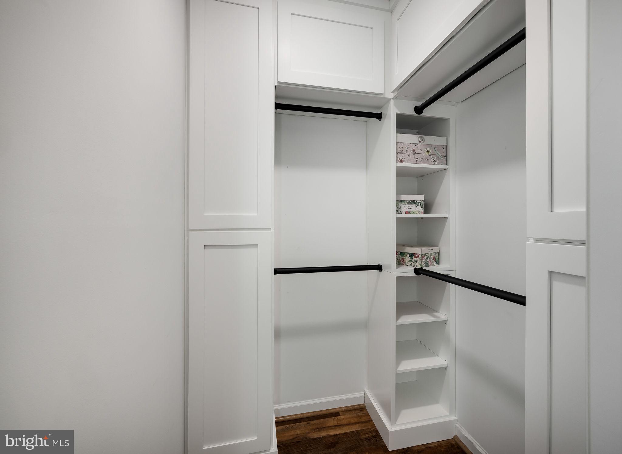 COUNTY GREEN - Residential