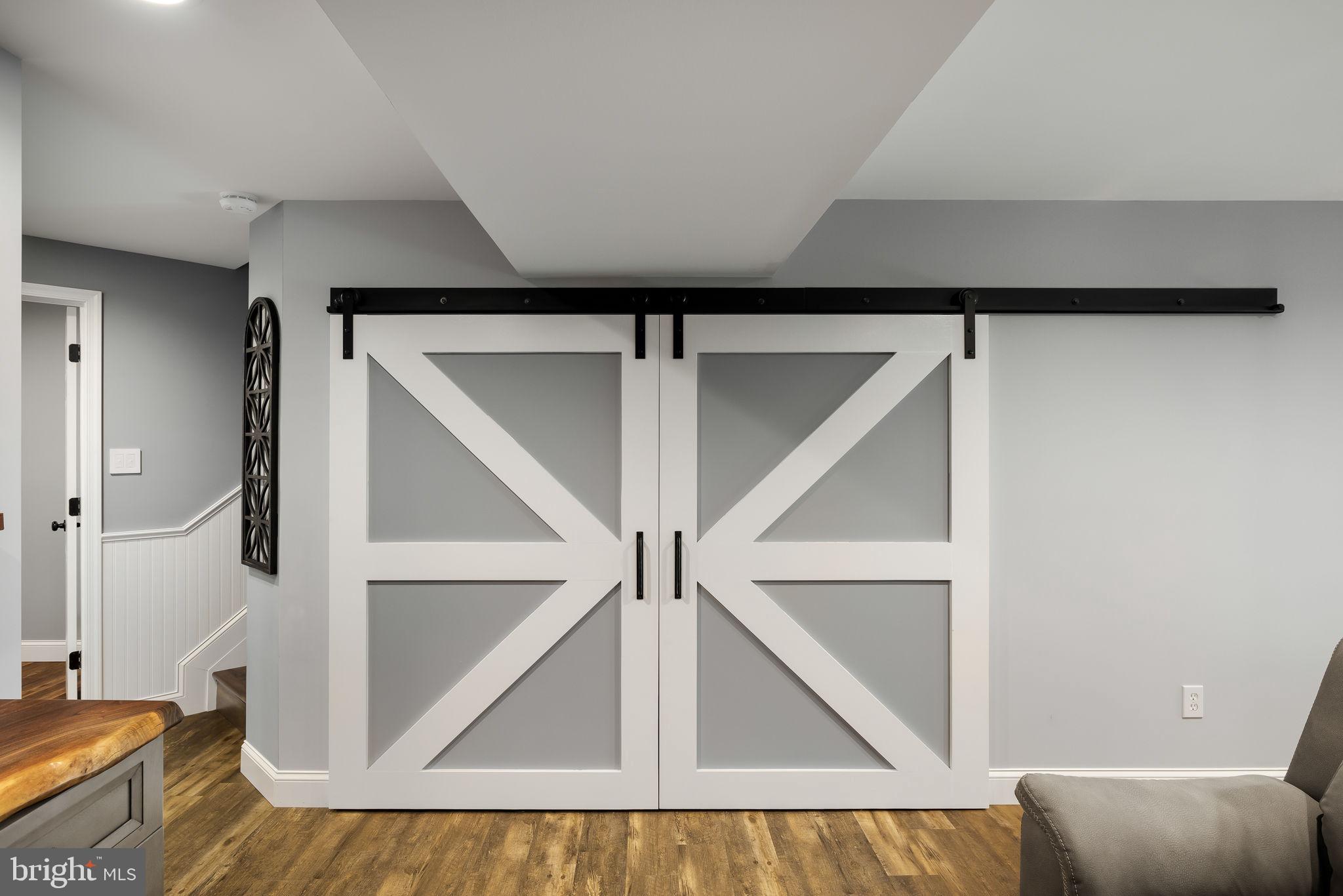 COUNTY GREEN - Residential