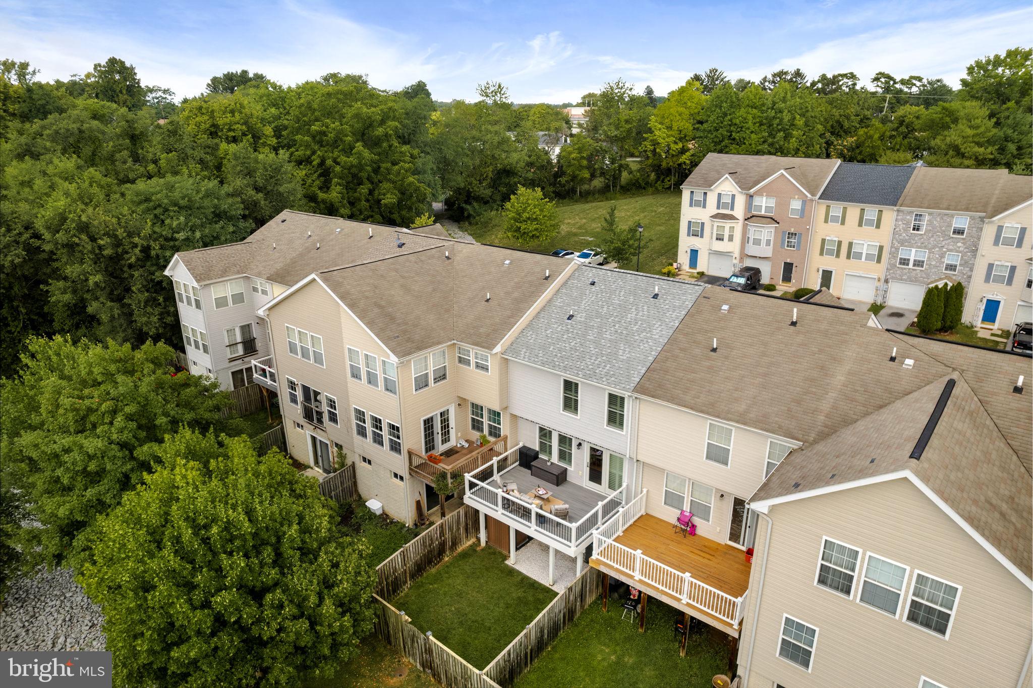 COUNTY GREEN - Residential