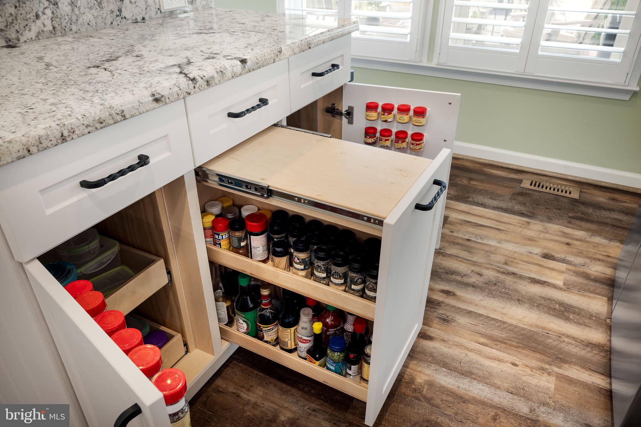 COUNTY GREEN - Residential