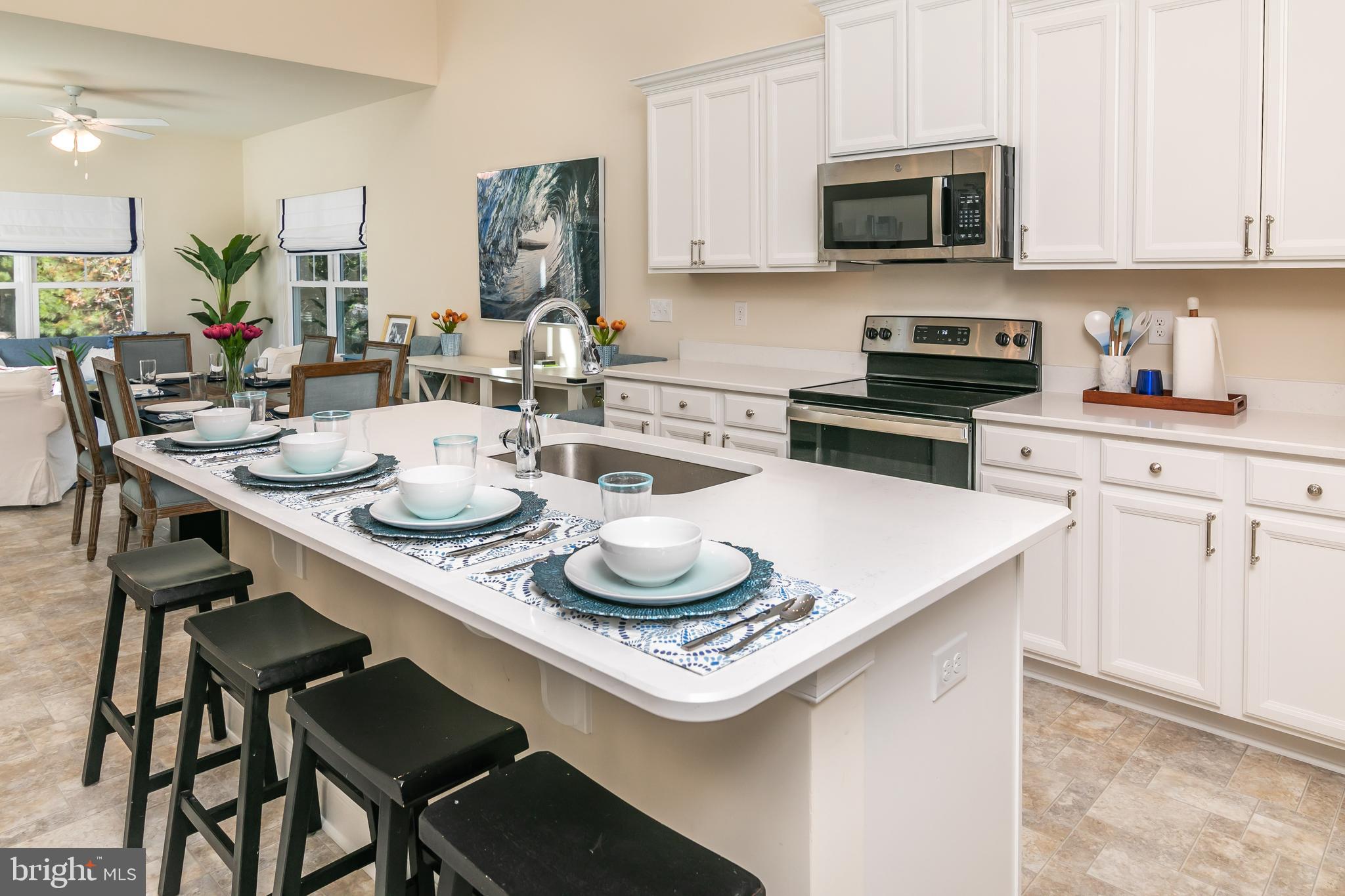 SALT POND - Residential