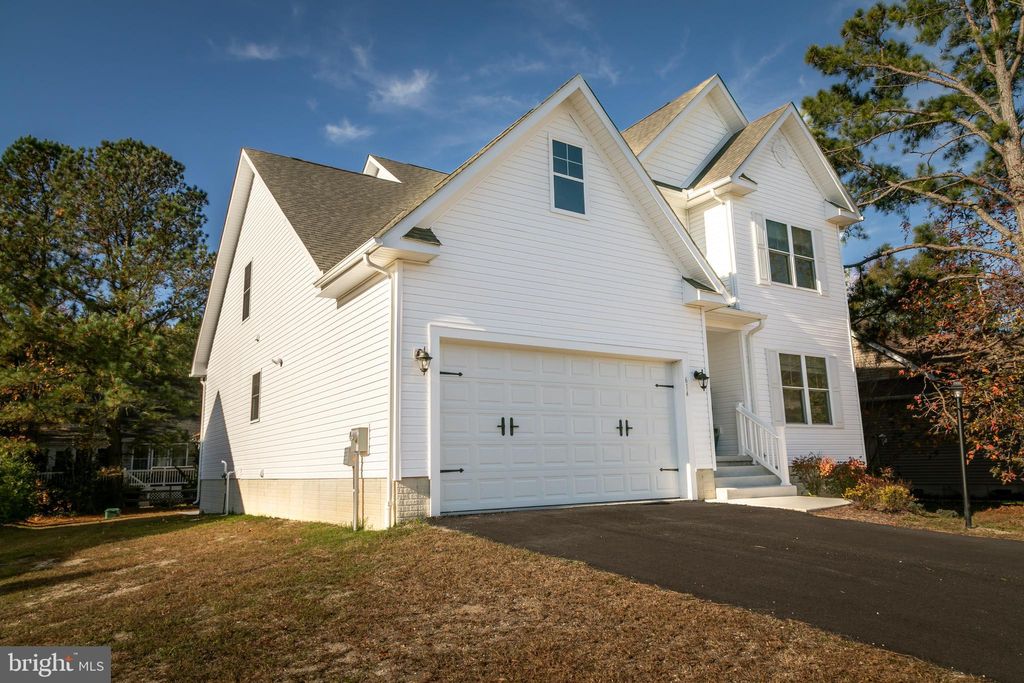 Photo of 614 Bethany Loop, BETHANY BEACH, DE 19930 (MLS # DESU2108306)
