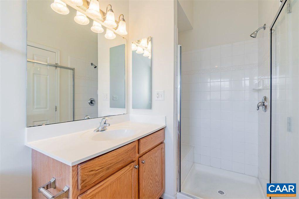 ABINGTON PLACE - Residential Lease