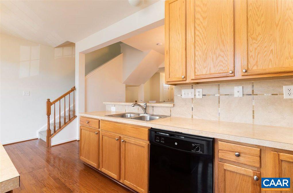 ABINGTON PLACE - Residential Lease