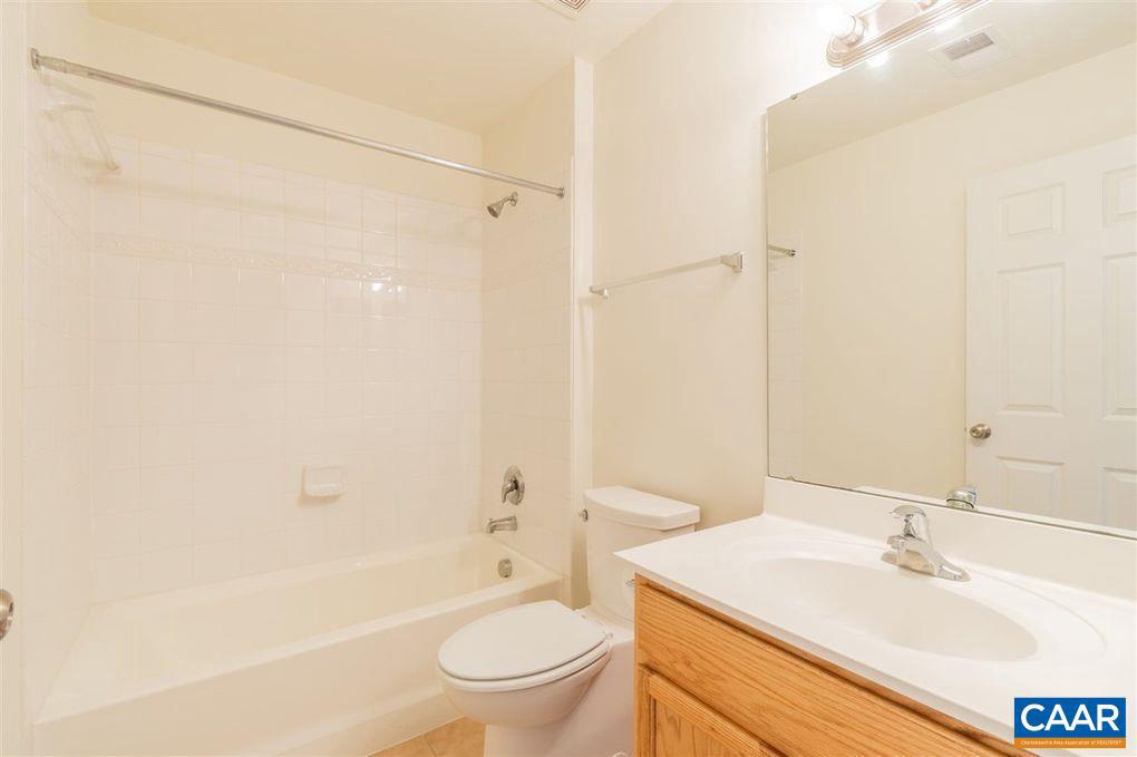 ABINGTON PLACE - Residential Lease