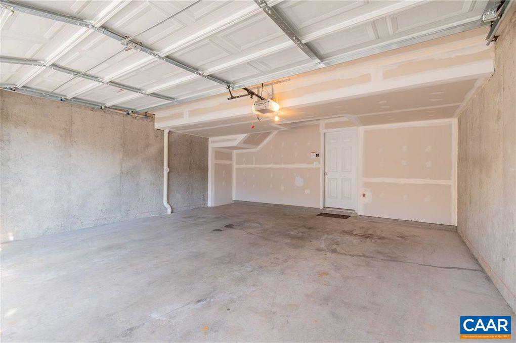 ABINGTON PLACE - Residential Lease