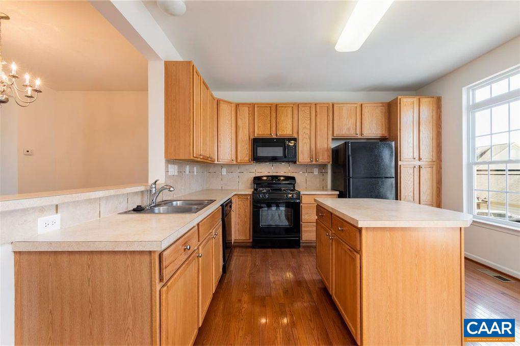 ABINGTON PLACE - Residential Lease