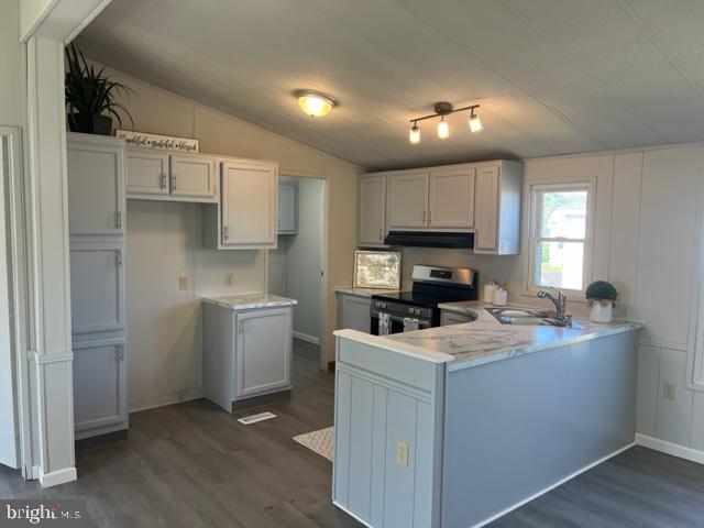 WHITEHALL - Residential