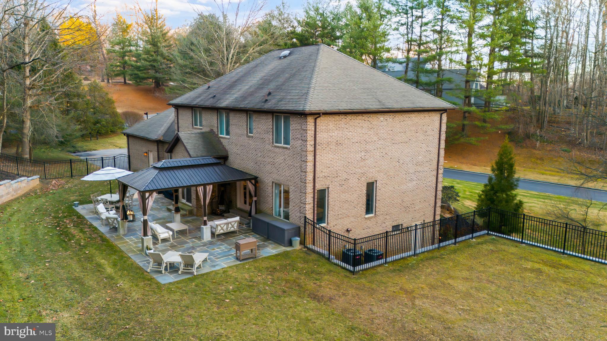 HUNTINGTON - Residential