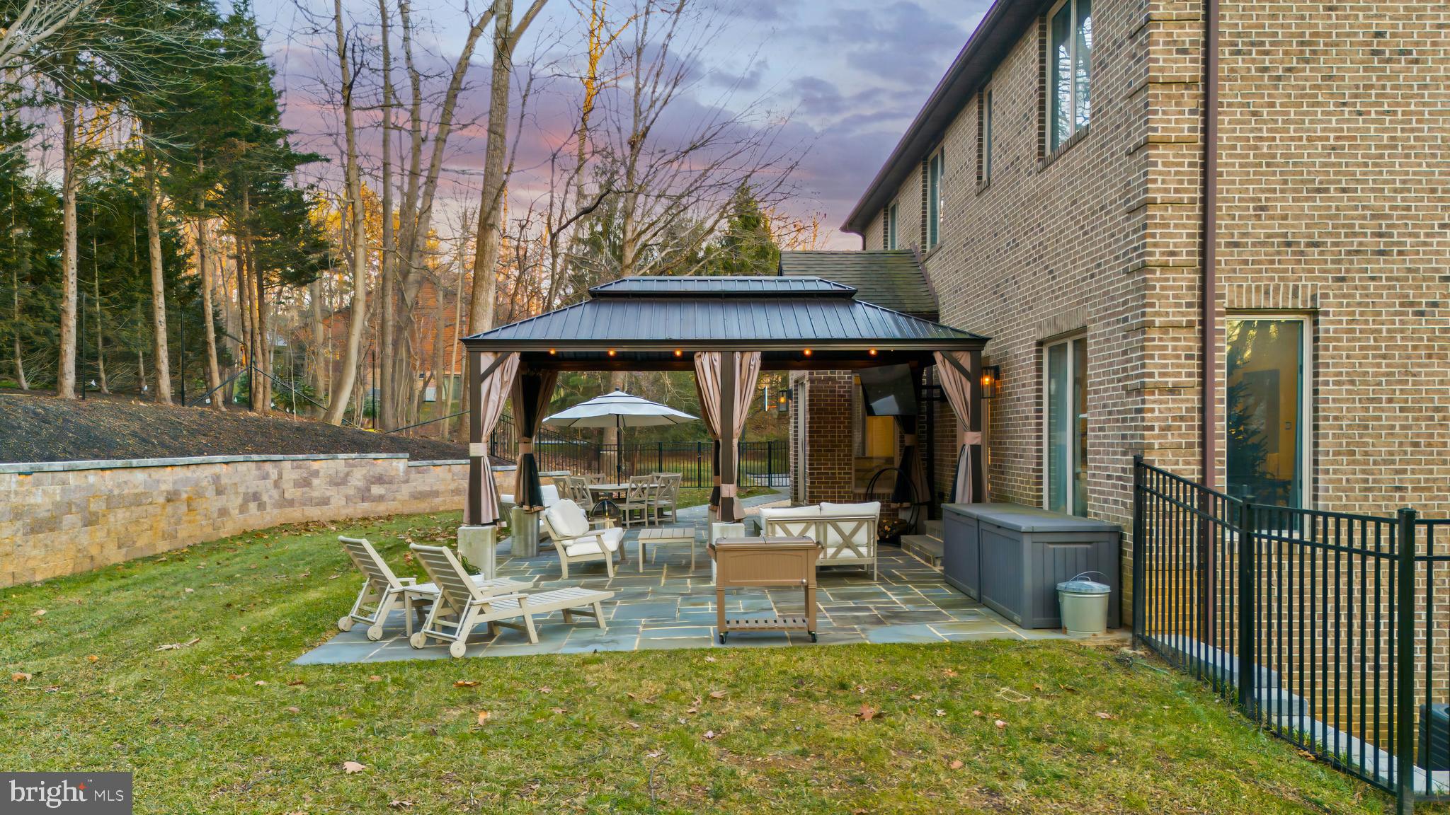 HUNTINGTON - Residential