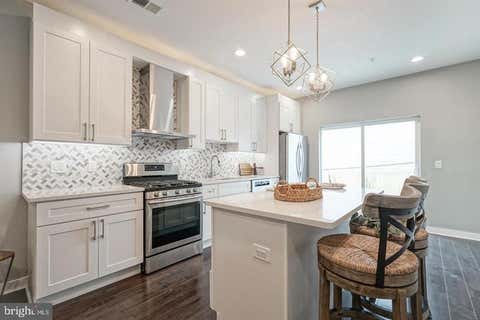 Townhouse For Rent - 1939 S 6th Street<br/> Philadelphia County, PHILADELPHIA, PA 19148