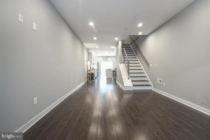1939 S 6TH STREET