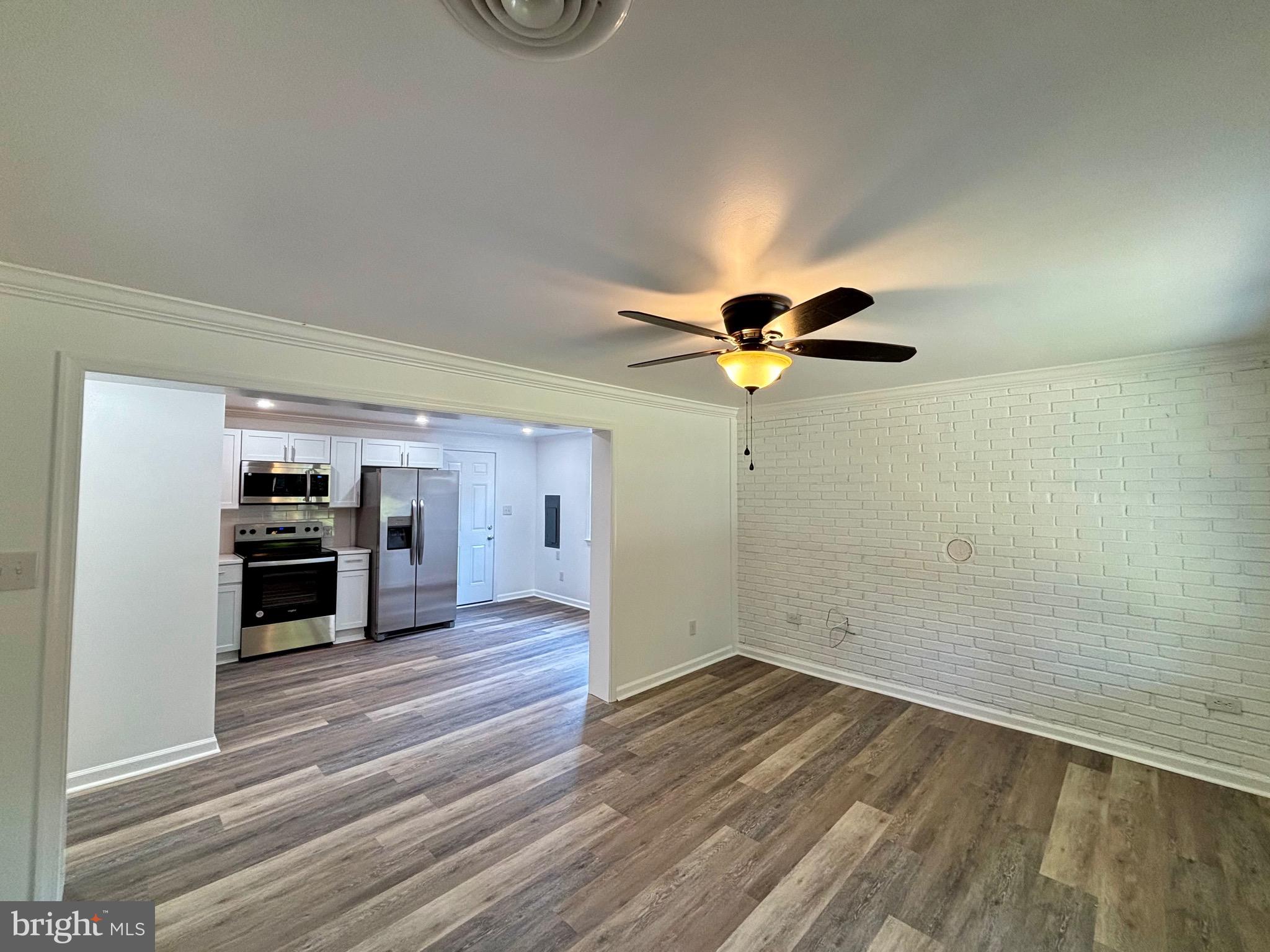 FOX GLEN - Residential