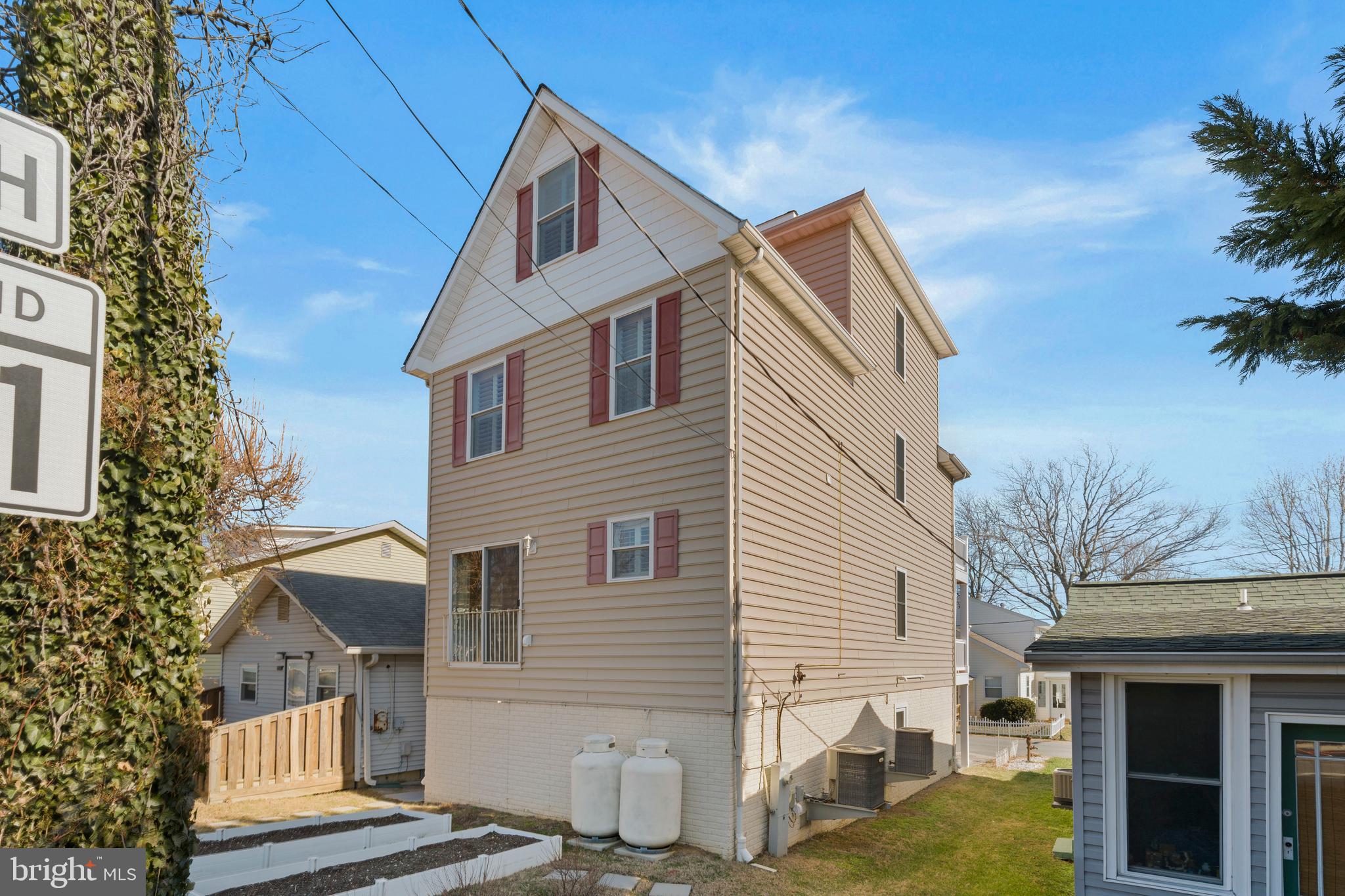 BAYCREST - Residential