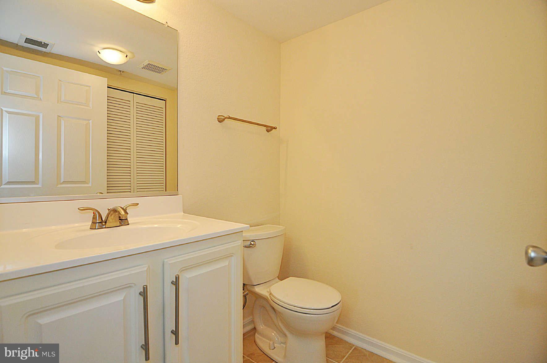 FOX MILL STATION - Residential Lease