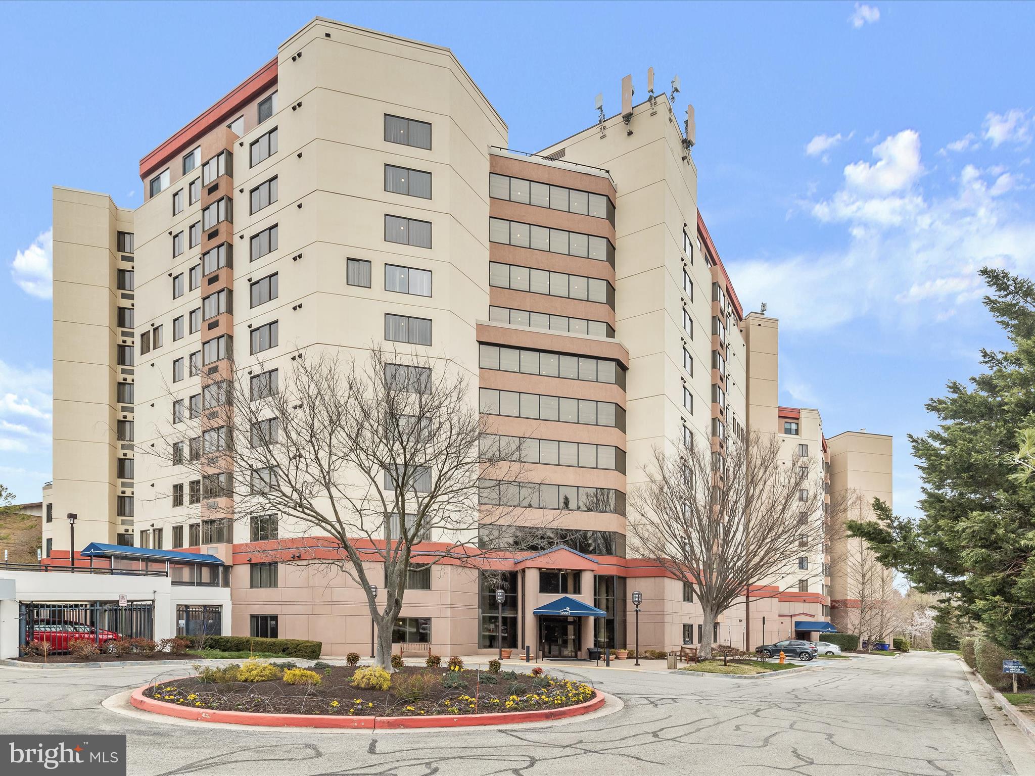 Watermark Place Condominium, our home for 25 years, is an up-scale well-
managed Home Owners Association. It is not a senior-citizens building, and it is the
home of exceptionally diverse residents.
Unique apartment unit in area’s most prestigious building.
Secure building, with door staff seven days a week, and administrative desk five
days a week, plus a well-managed budget.
Ten-minute drive to Rt. 95, Wegman’s, Trader Joe’s, and Costco; walk to Columbia
Mall, Whole Foods, and Wilde Lake Village Center.
Unit is 1,740 square feet, no stairs, two full en-suite baths, huge master bedroom,
second bedroom, den/office, step-in pantry, and
room-size closet space.
Eat-in kitchen overlooking pool, garden, and
woods.
Walk out to private garden and patio.
Storm windows and vertical blinds on all 11
windows.
Granite counter-tops, upgraded appliances and cabinets in kitchen, washer/dryer,
new oven/microwave.
Exercise room, club room, pool, all free of charge.
Indoor secure parking spot, with unlimited parking right outside door of unit,
plus 8 EV Charging Stations.
Both bedrooms have ceiling fans, room-size and walk-in closets, built-in cabinets.
Recessed ceiling lighting in kitchen and living room.
Four large storage cabinets outside of unit.
Whirlpool tub and new shower in large master bath, new adult toilets.
Some furniture is available including proper computer desk with four file cabinets
and bookcase, cabinets in den, lawyer cabinet, and bar.