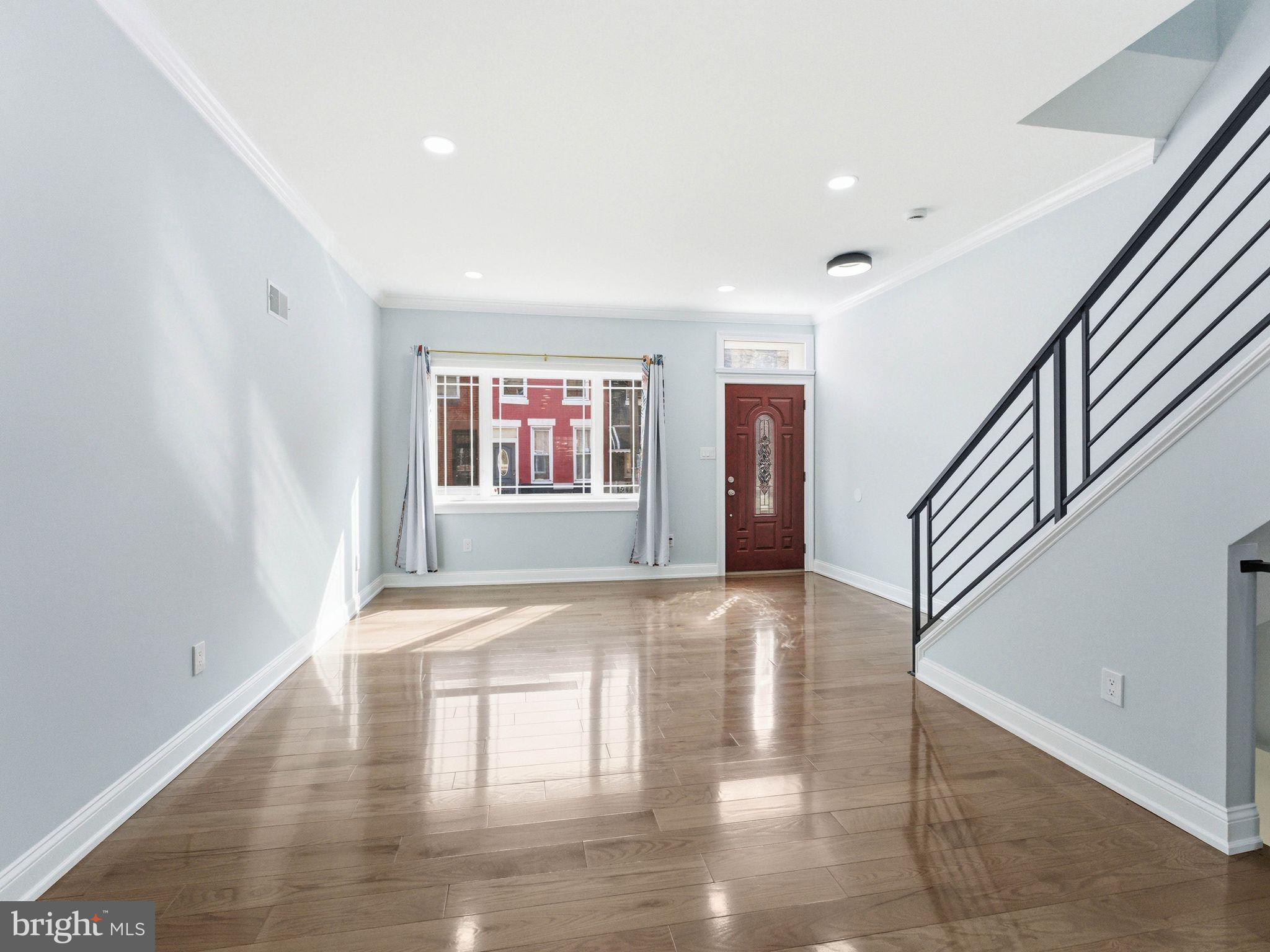 SOUTH STREET - Residential