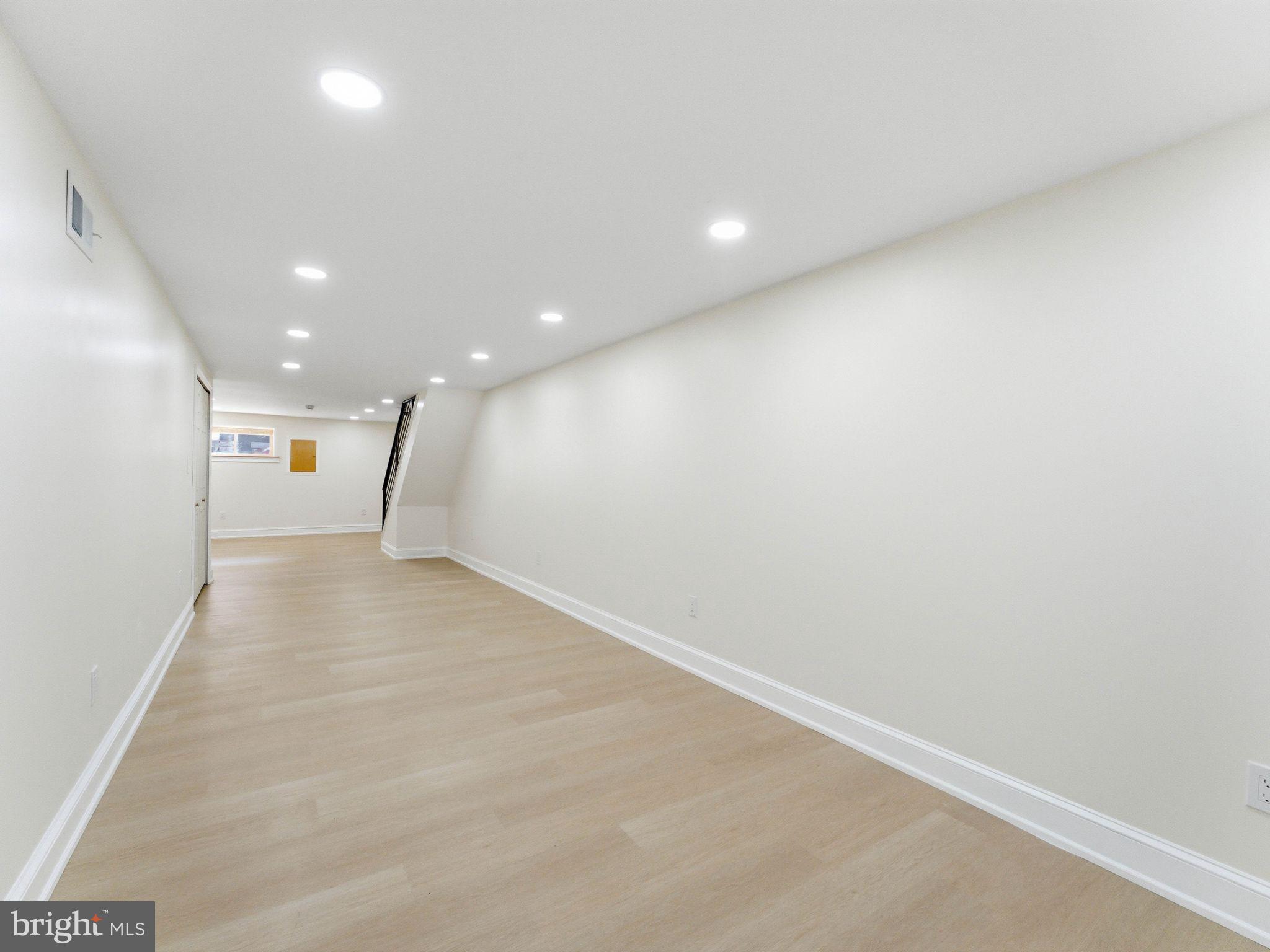 SOUTH STREET - Residential