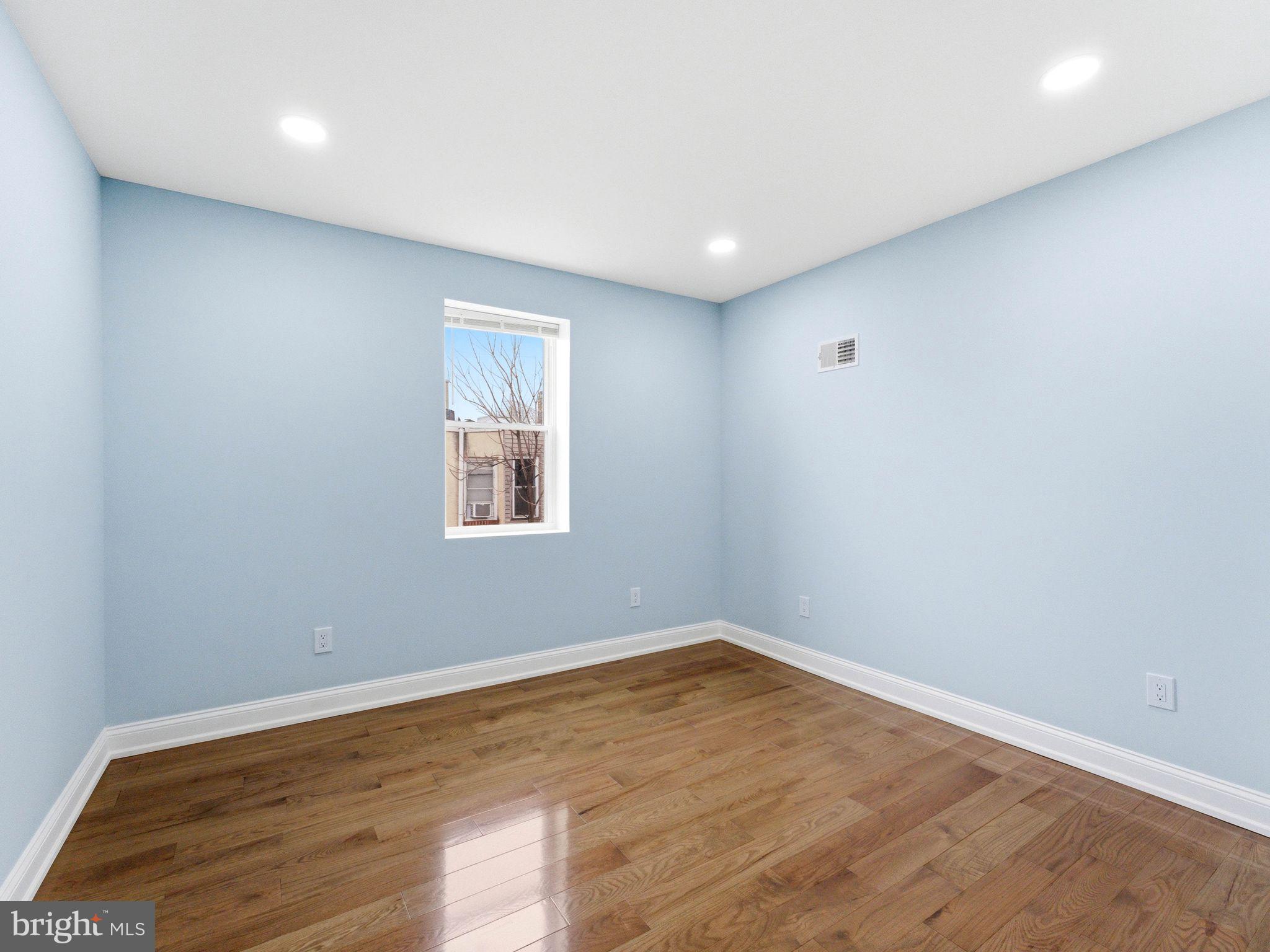 SOUTH STREET - Residential