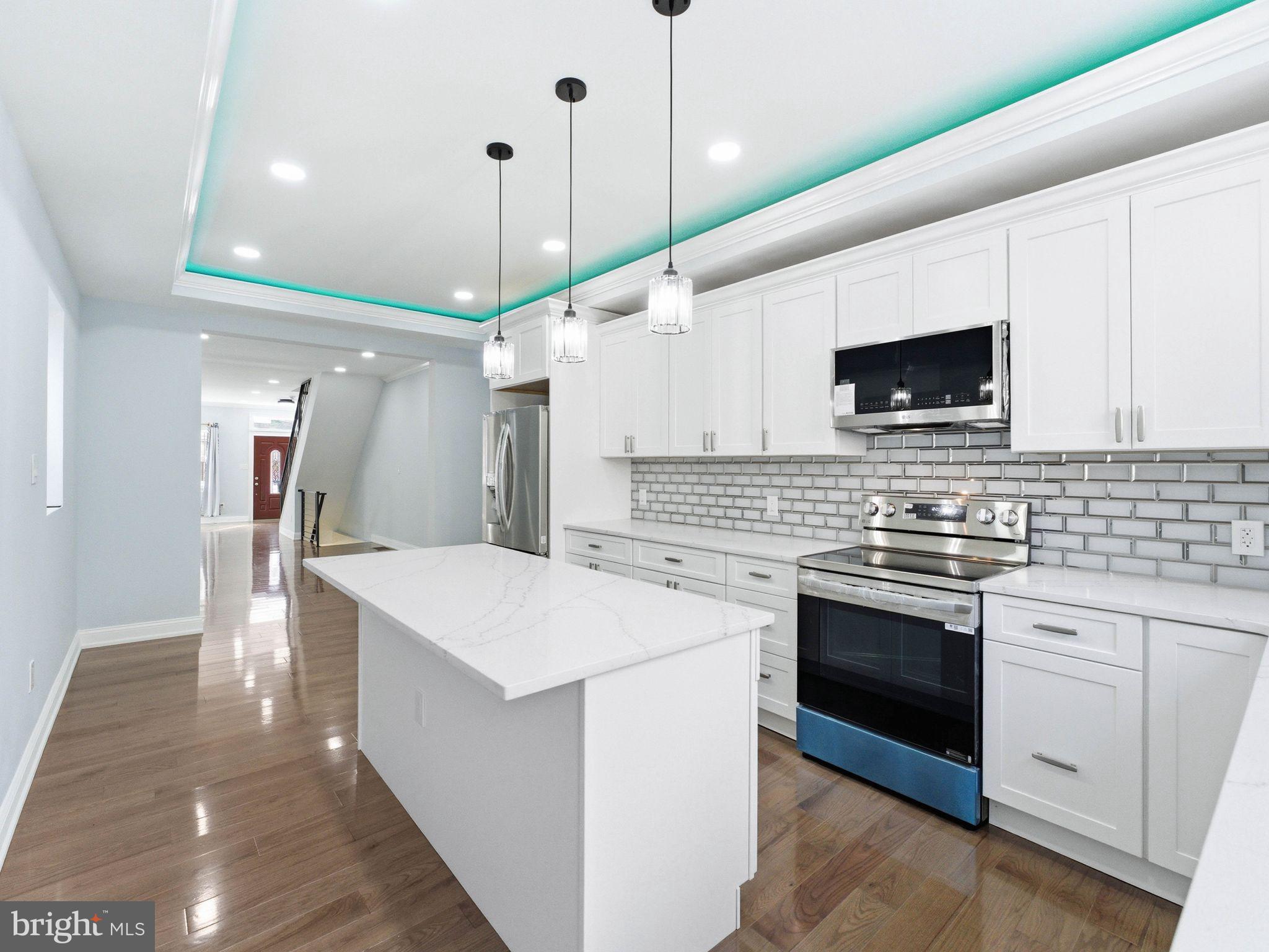 SOUTH STREET - Residential