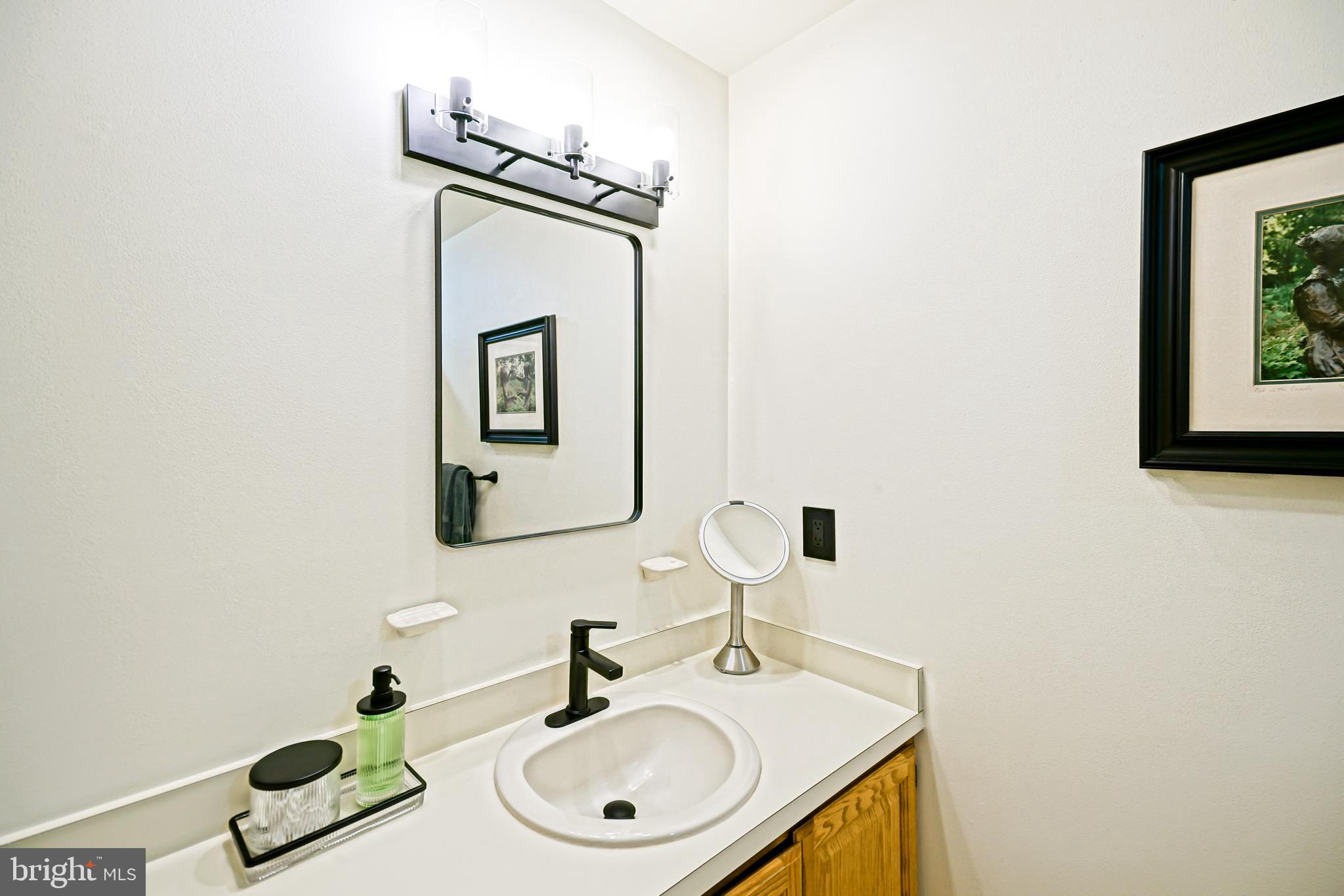 PILOTTOWN VILLAGE - Residential