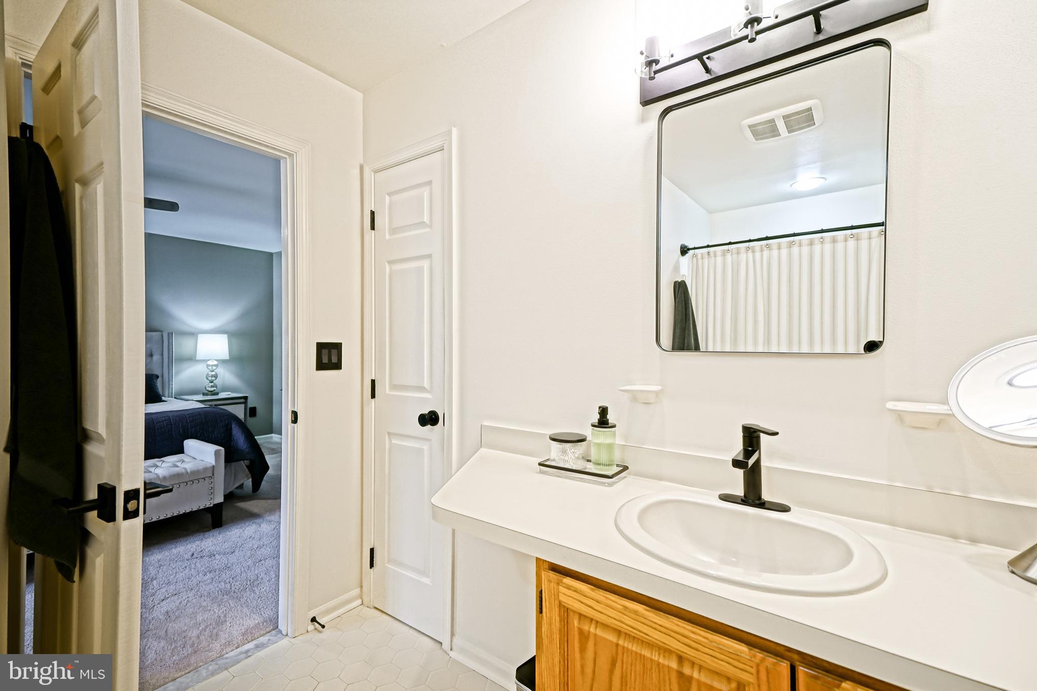 PILOTTOWN VILLAGE - Residential