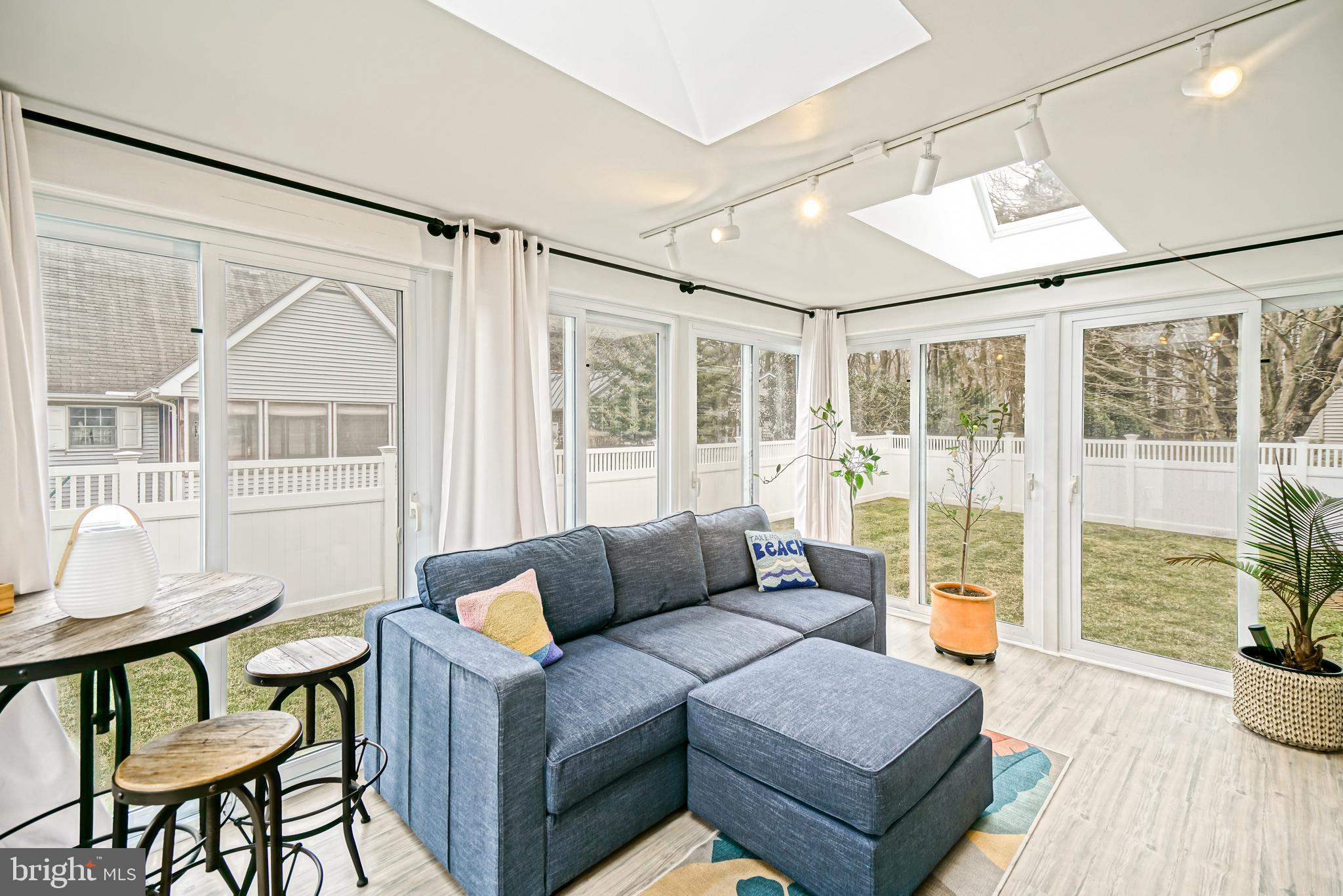 PILOTTOWN VILLAGE - Residential