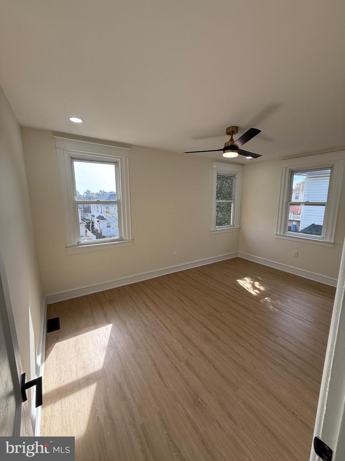 YEADON - Residential