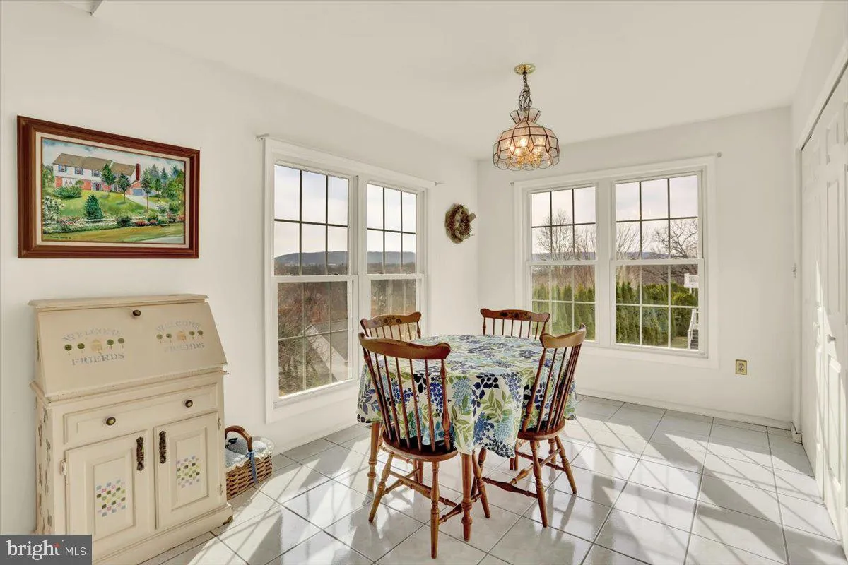 Reading, Pennsylvania 19605, United States, 3 Bedrooms Bedrooms, ,3 BathroomsBathrooms,Residential,Active,93309