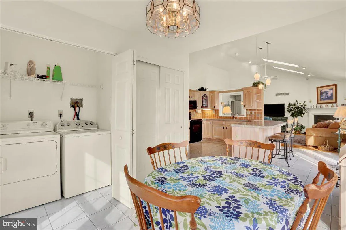 Reading, Pennsylvania 19605, United States, 3 Bedrooms Bedrooms, ,3 BathroomsBathrooms,Residential,Active,93309