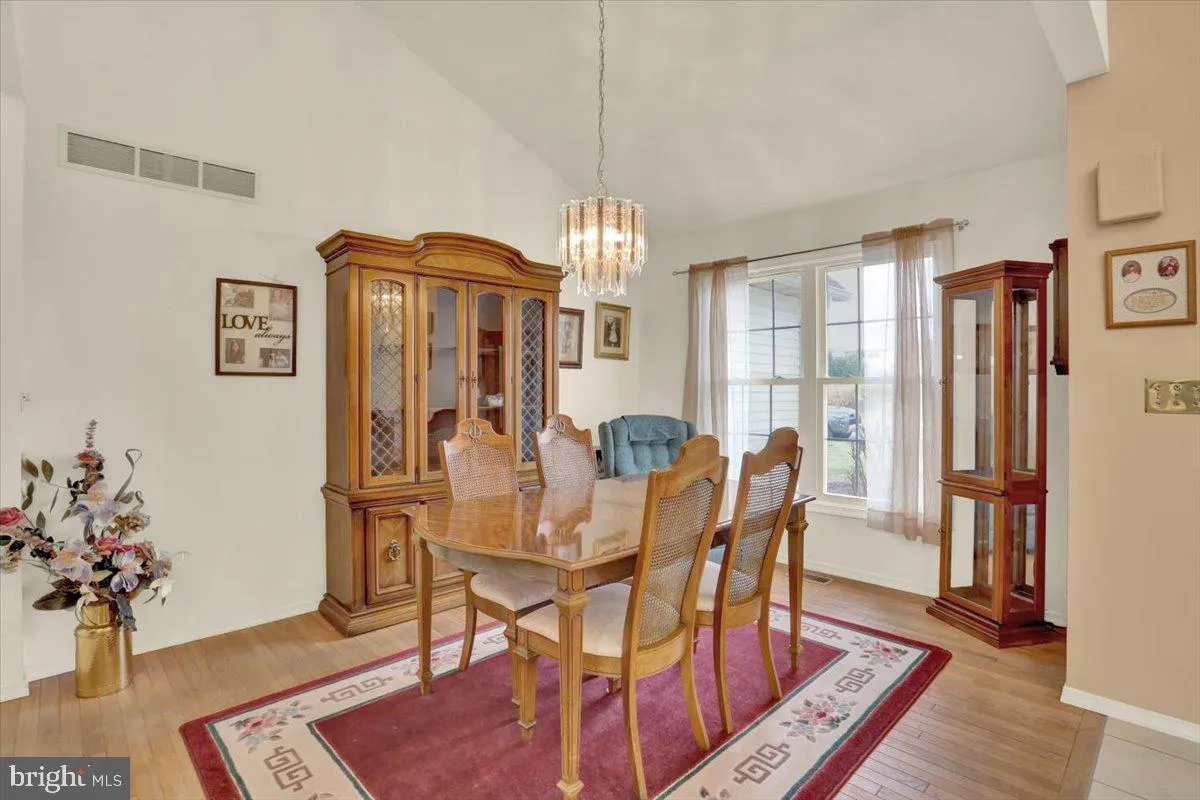 Reading, Pennsylvania 19605, United States, 3 Bedrooms Bedrooms, ,3 BathroomsBathrooms,Residential,Active,93309