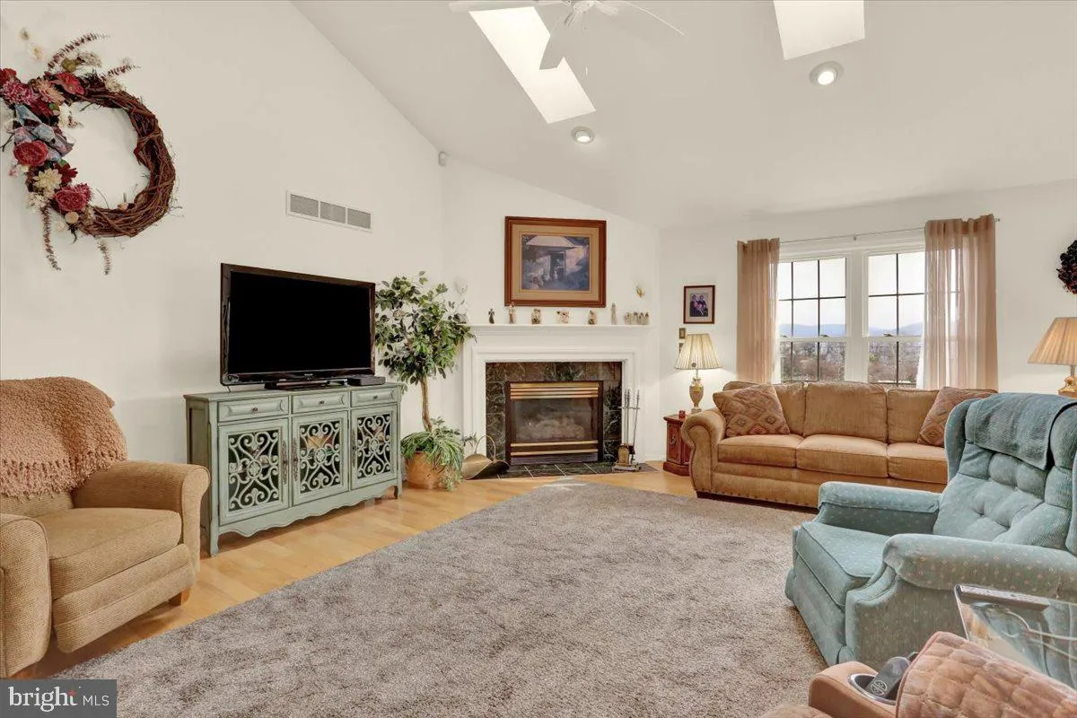 Reading, Pennsylvania 19605, United States, 3 Bedrooms Bedrooms, ,3 BathroomsBathrooms,Residential,Active,93309