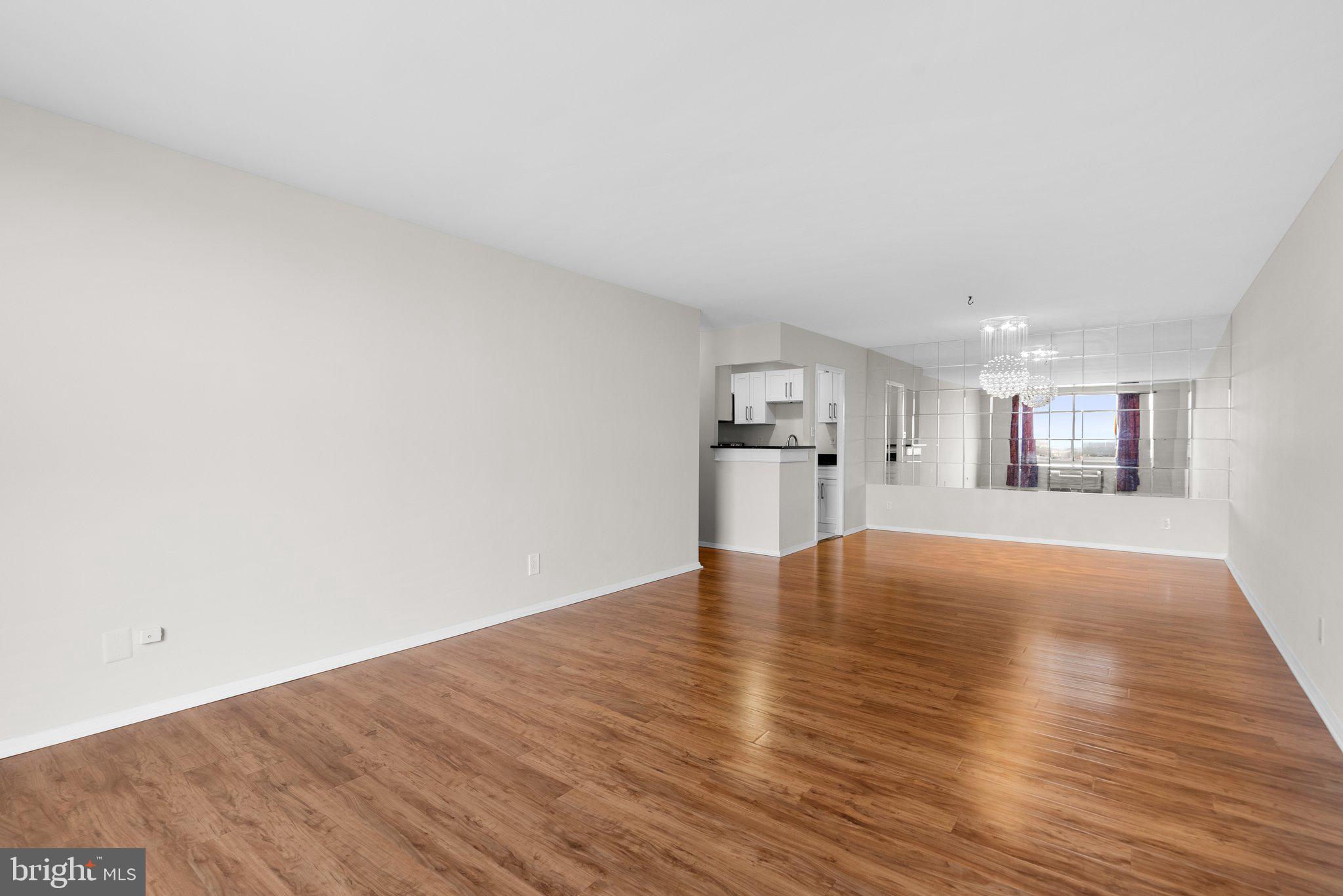 WASHINGTONIAN TOWER - Residential