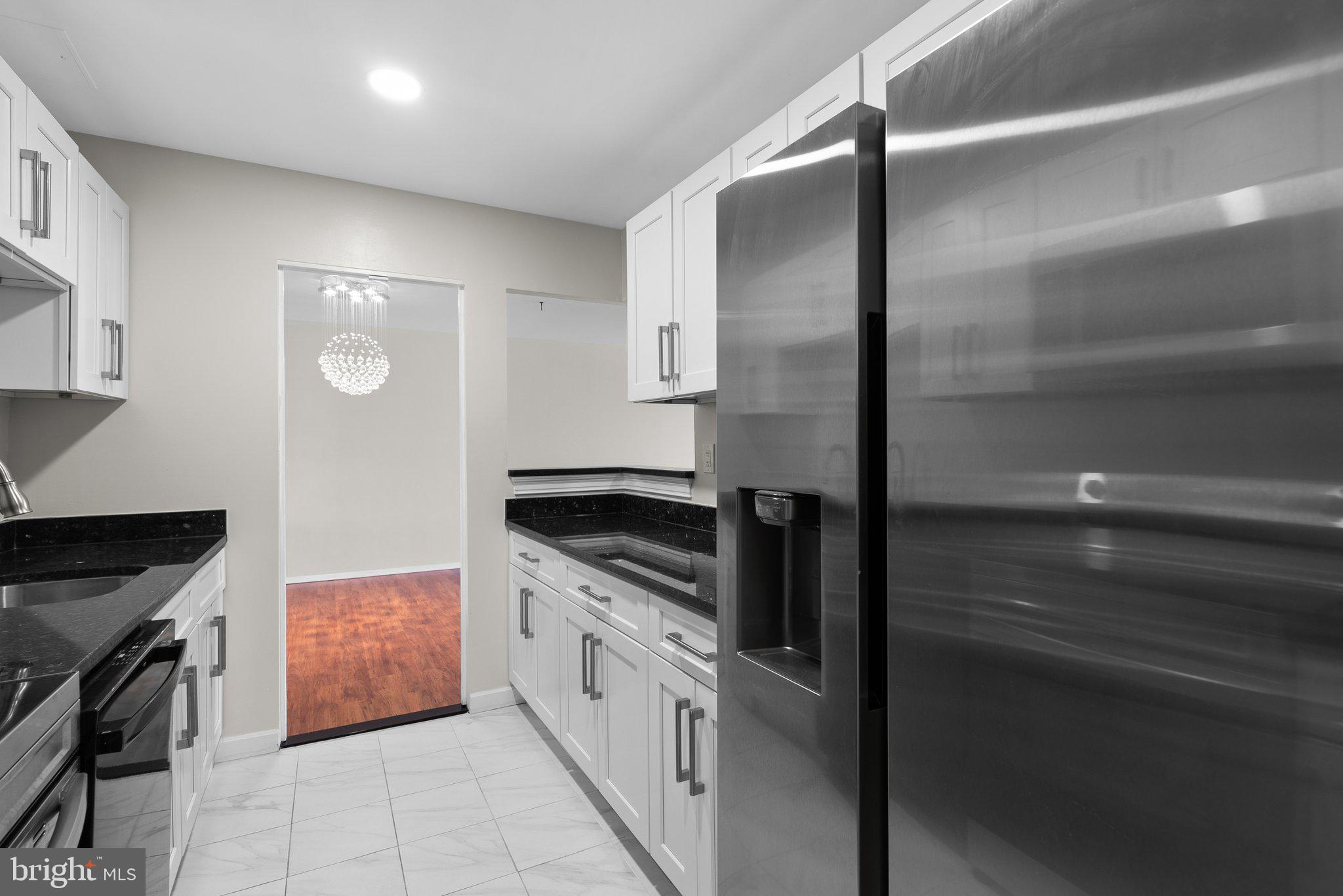 WASHINGTONIAN TOWER - Residential