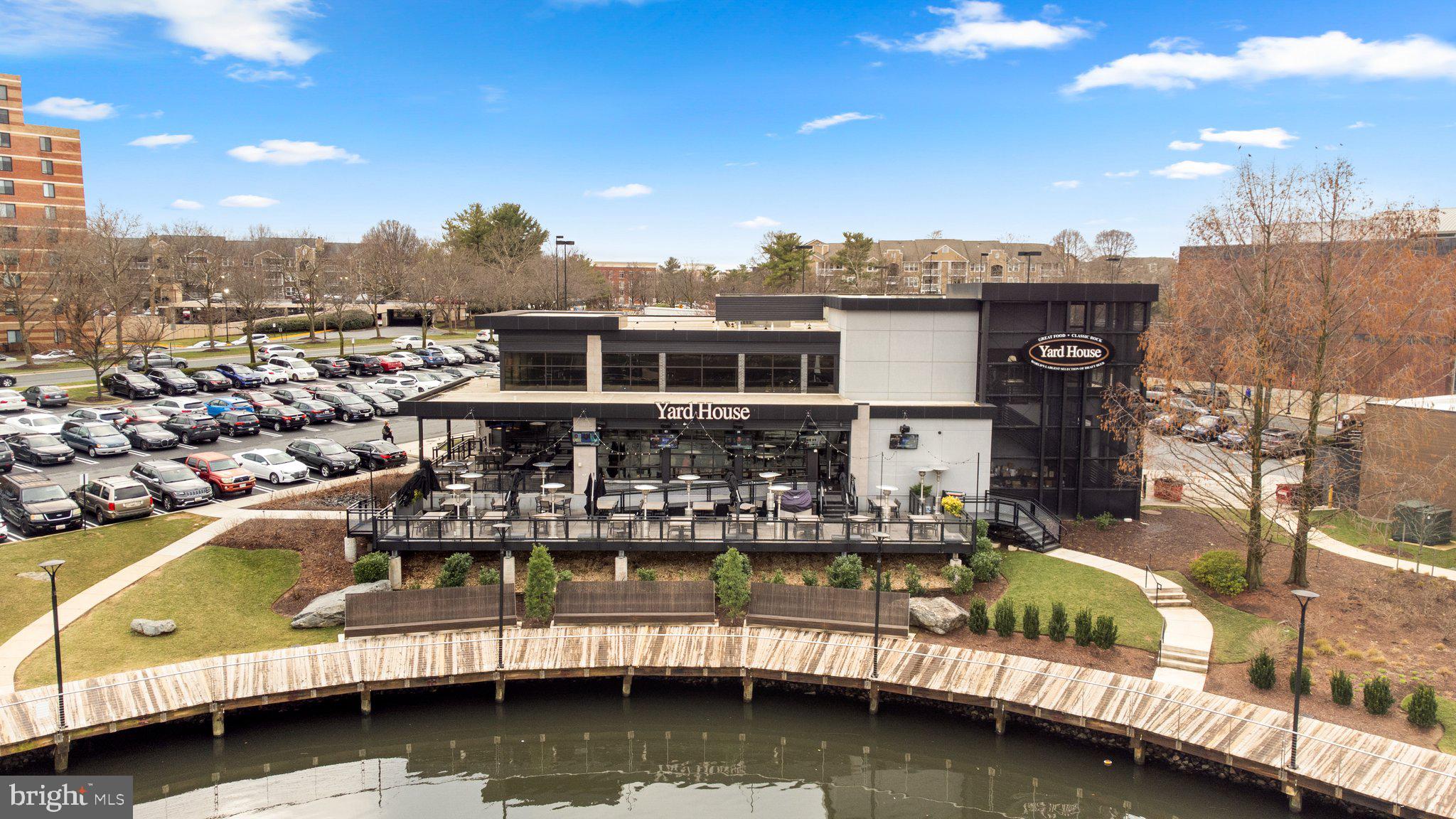 WASHINGTONIAN TOWER - Residential