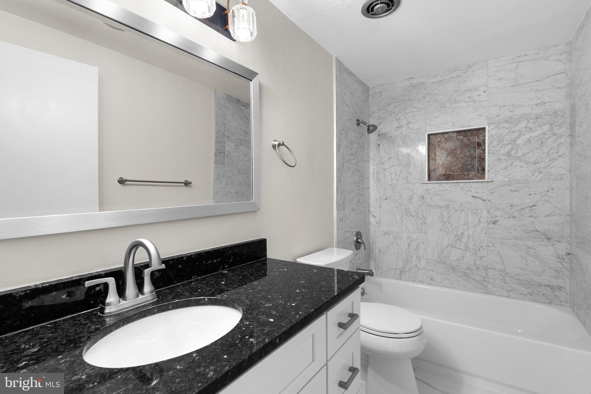 WASHINGTONIAN TOWER - Residential