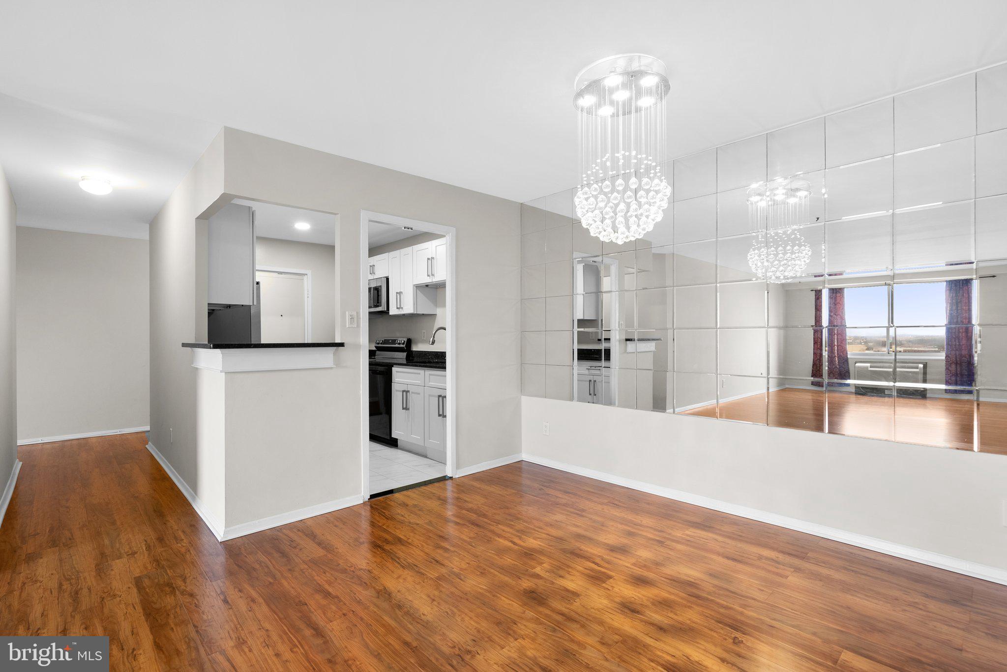 WASHINGTONIAN TOWER - Residential