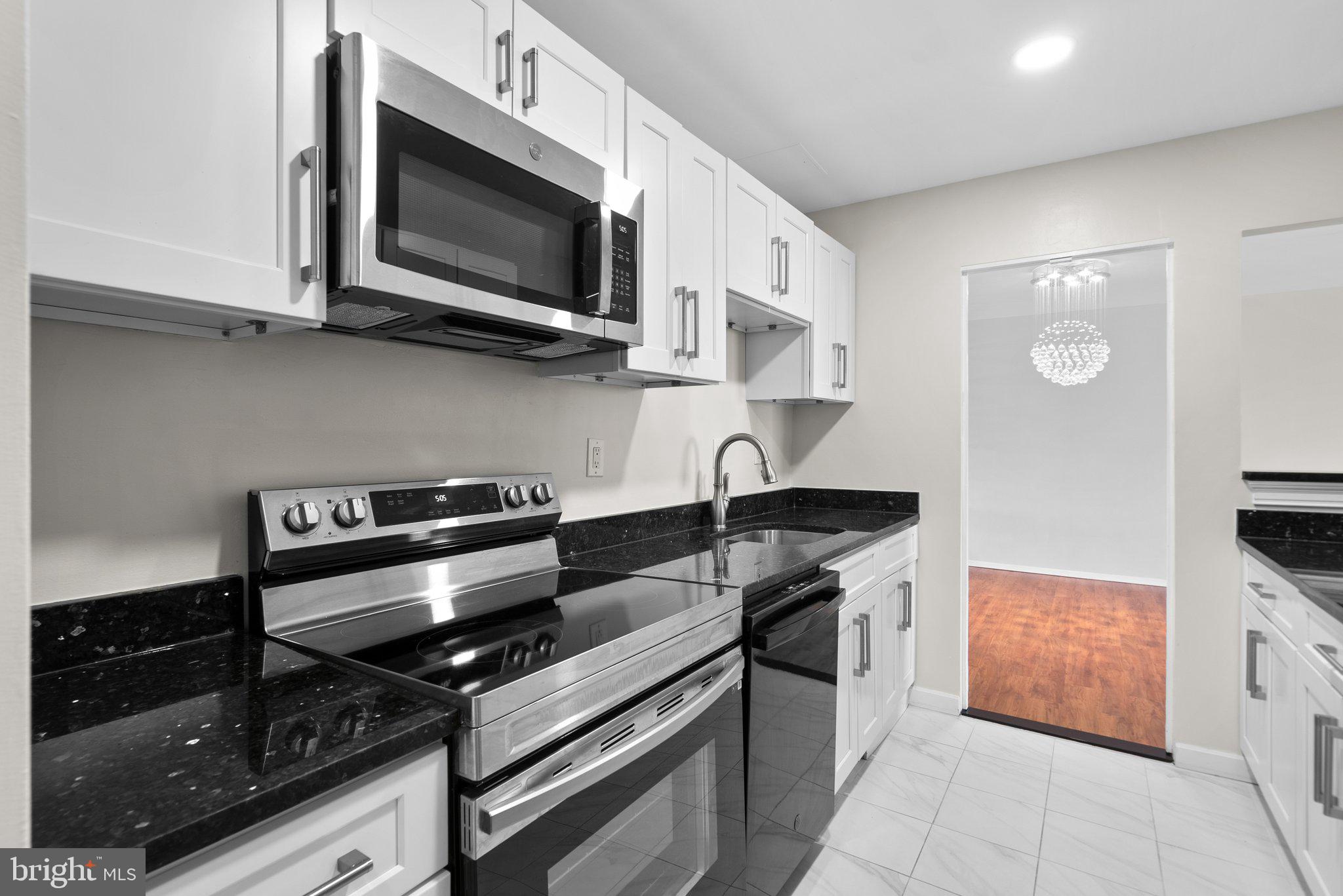 WASHINGTONIAN TOWER - Residential