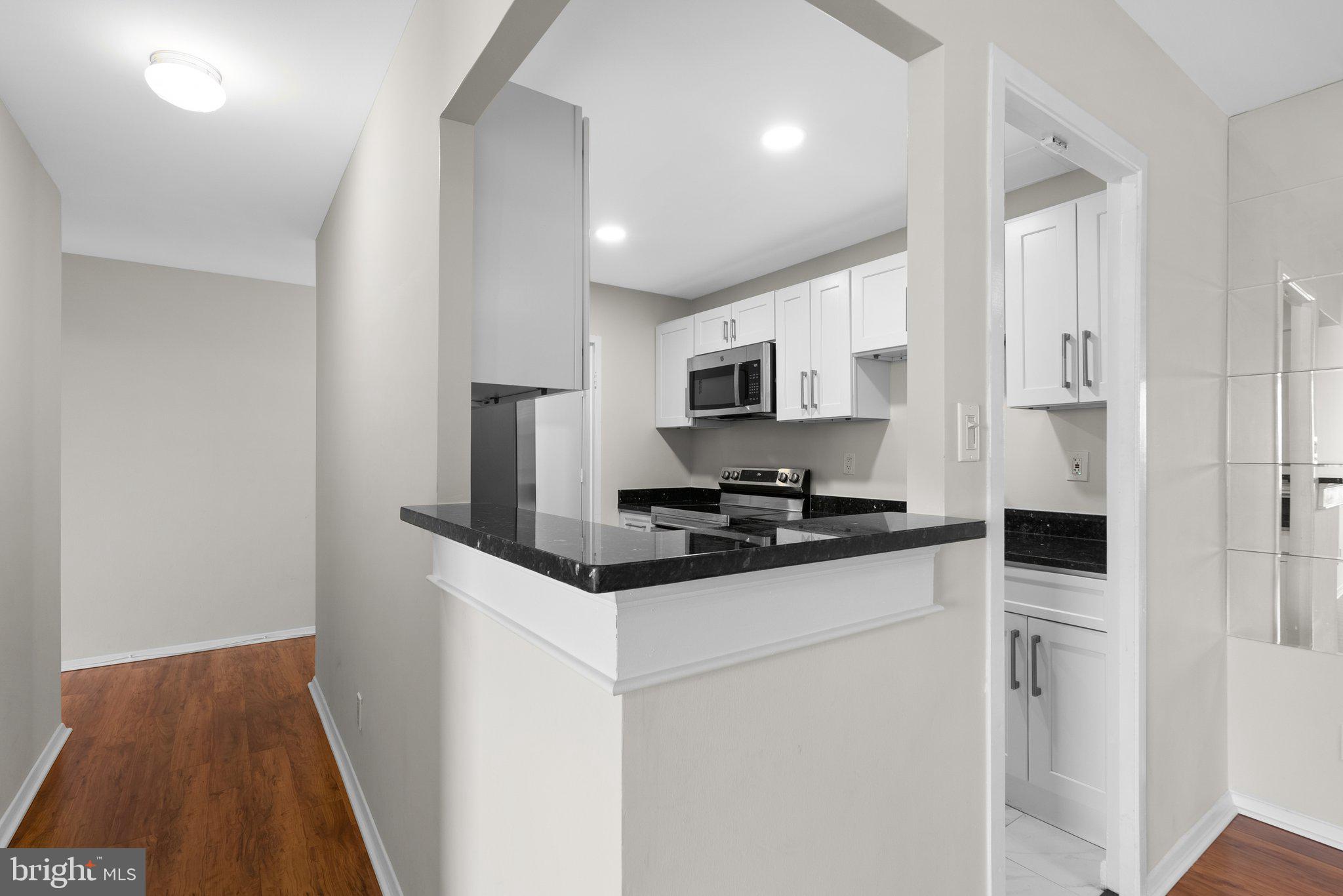 WASHINGTONIAN TOWER - Residential