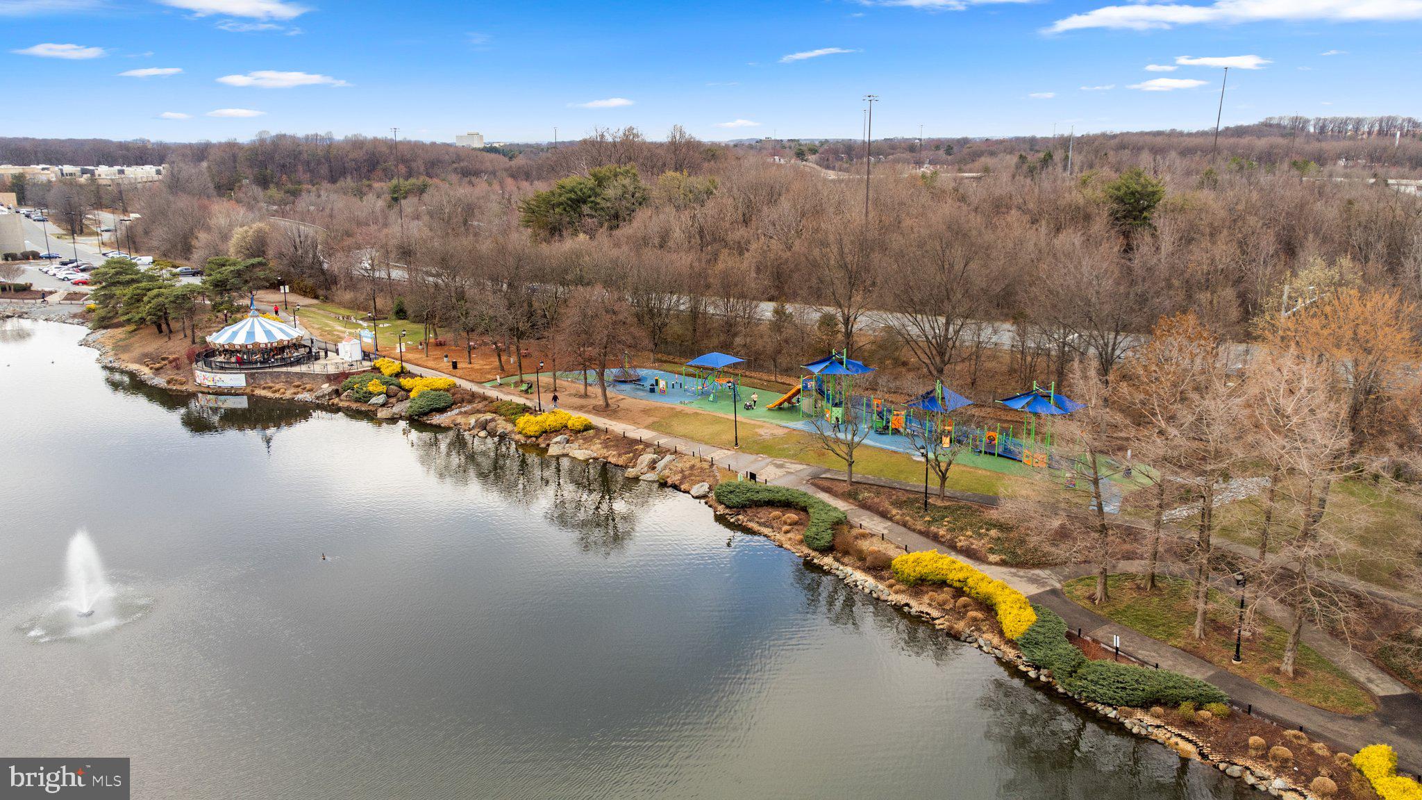 WASHINGTONIAN TOWER - Residential