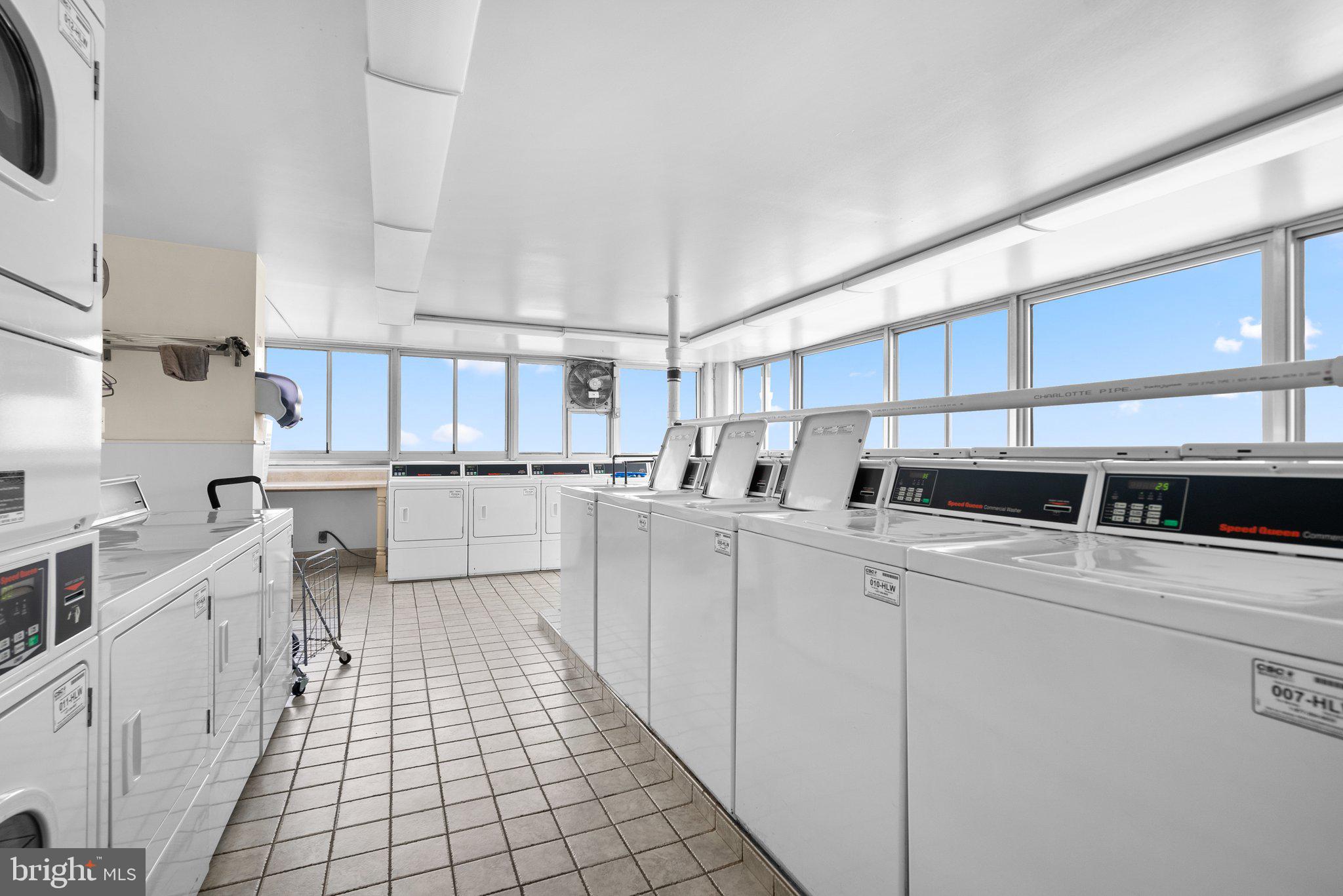 WASHINGTONIAN TOWER - Residential