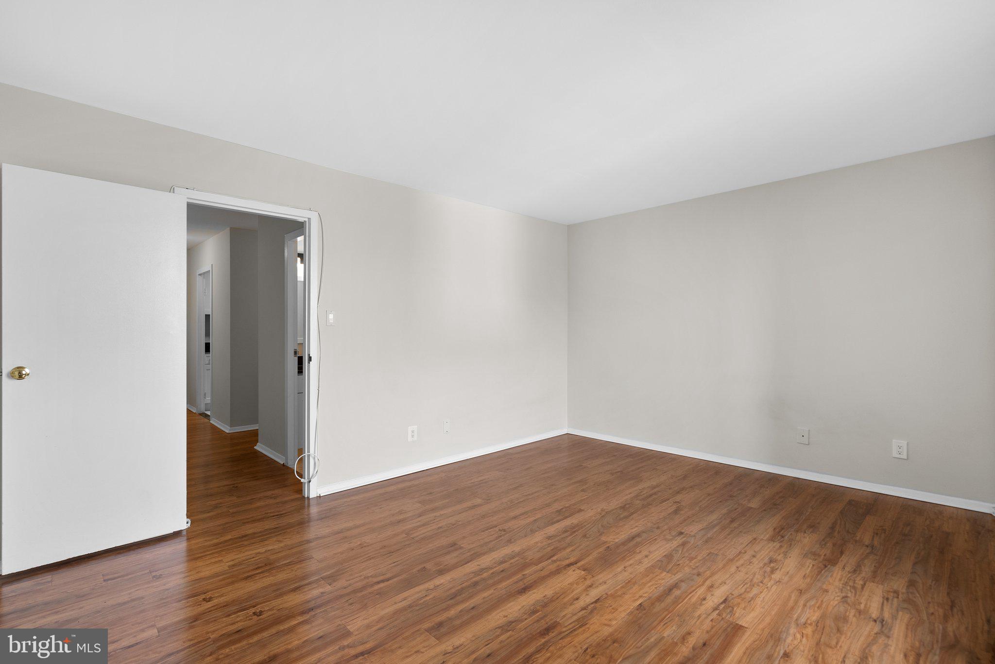 WASHINGTONIAN TOWER - Residential