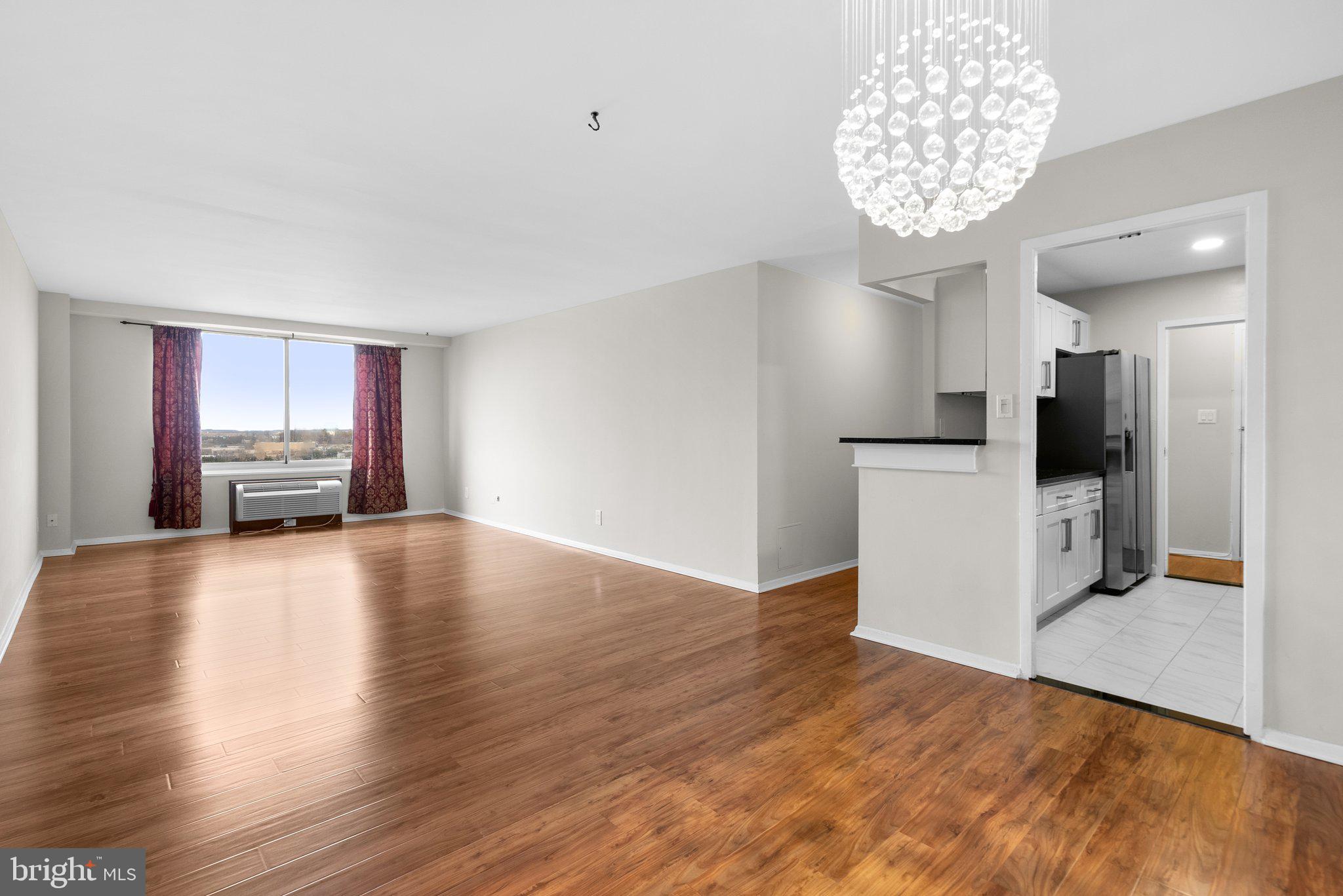 WASHINGTONIAN TOWER - Residential