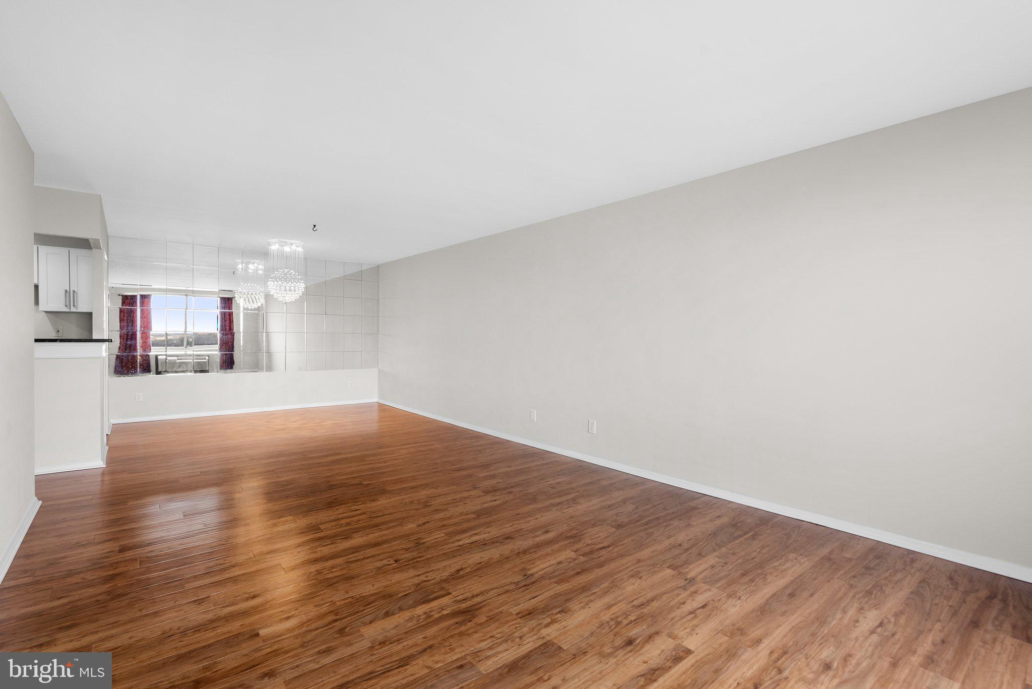 WASHINGTONIAN TOWER - Residential