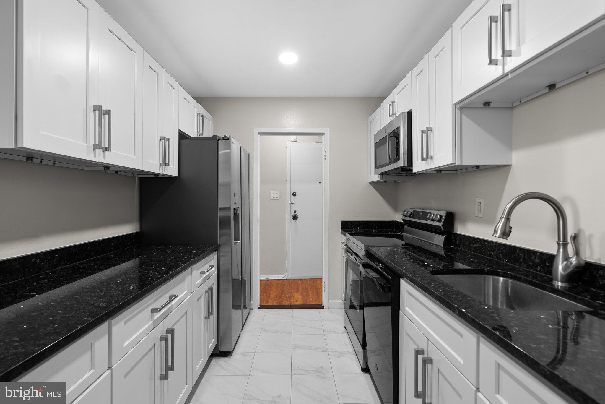 WASHINGTONIAN TOWER - Residential