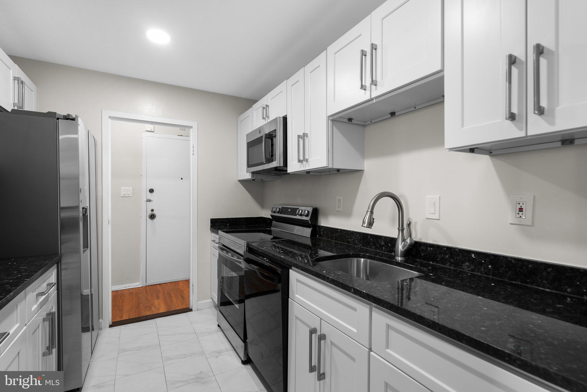 WASHINGTONIAN TOWER - Residential