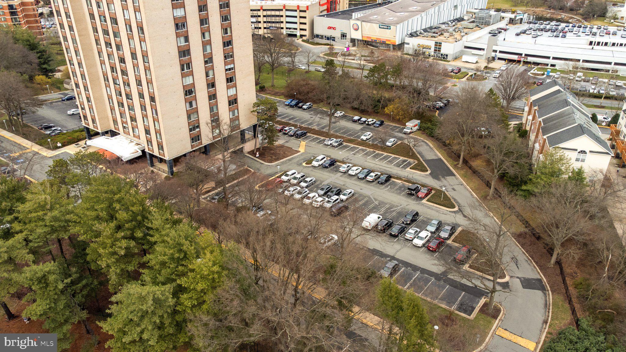 WASHINGTONIAN TOWER - Residential