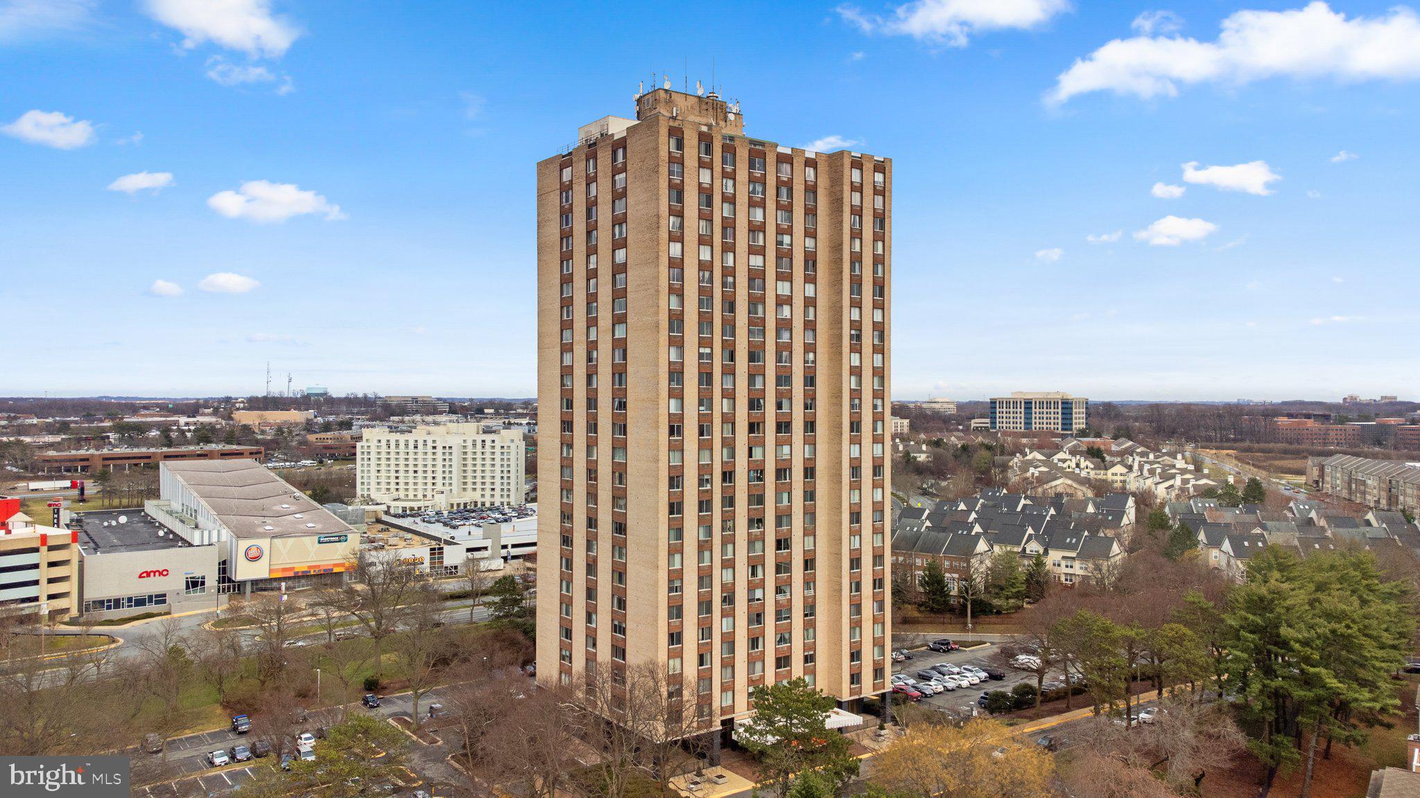 WASHINGTONIAN TOWER - Residential