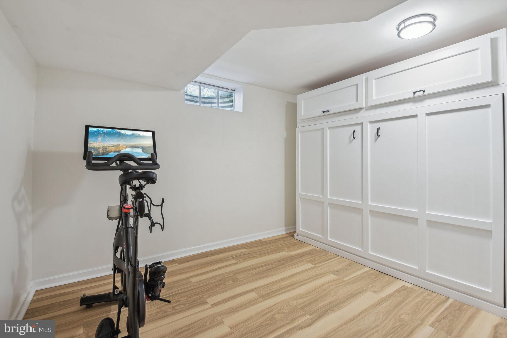 HOMEWOOD - Residential